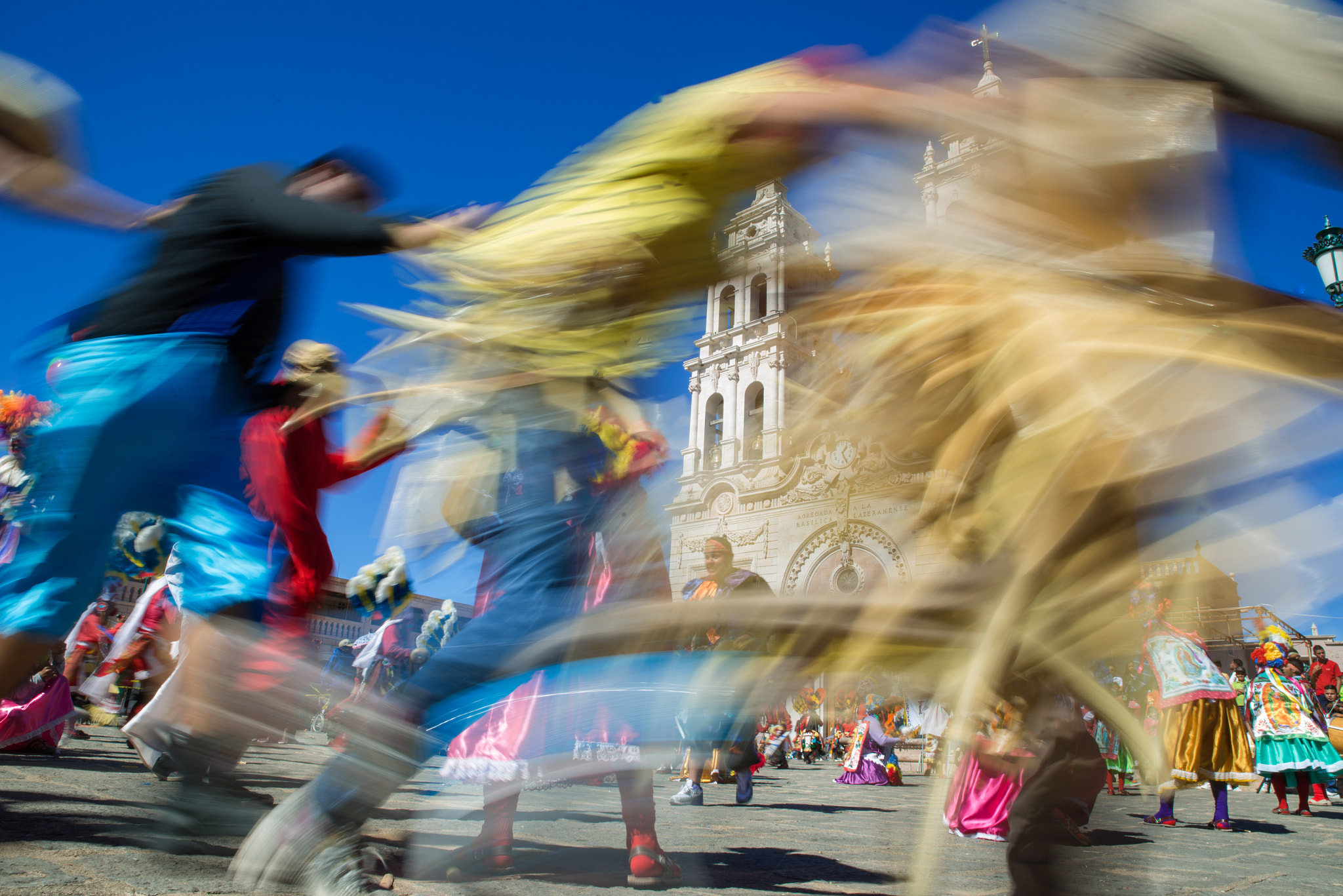 Tamron SP 24-70mm F2.8 Di VC USD sample photo. Danzantes en temastian photography
