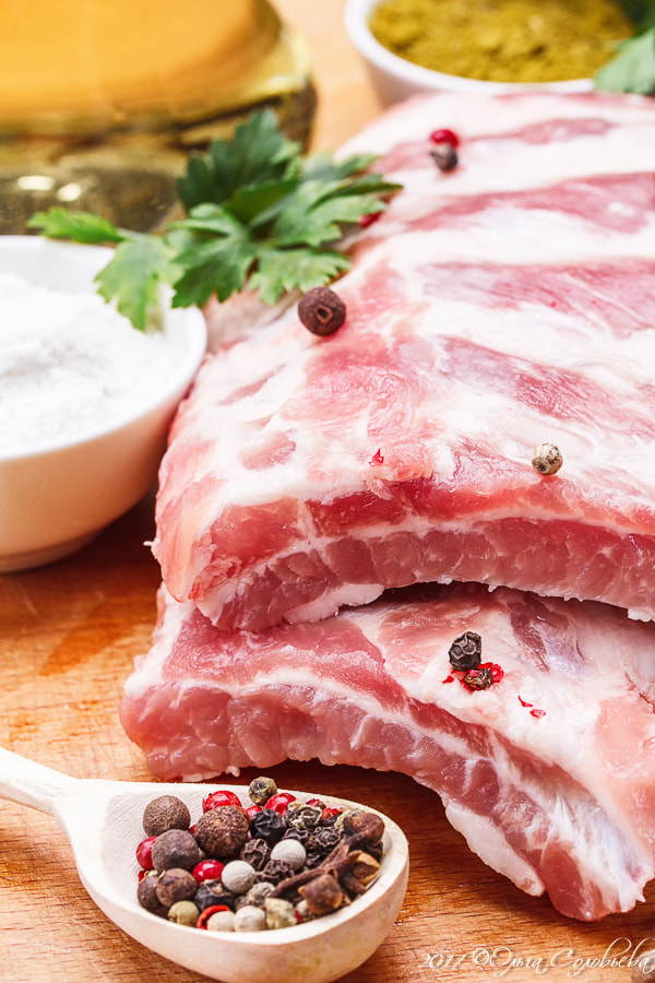Canon EF-S 60mm F2.8 Macro USM sample photo. Raw pork ribs with spices and parsley photography