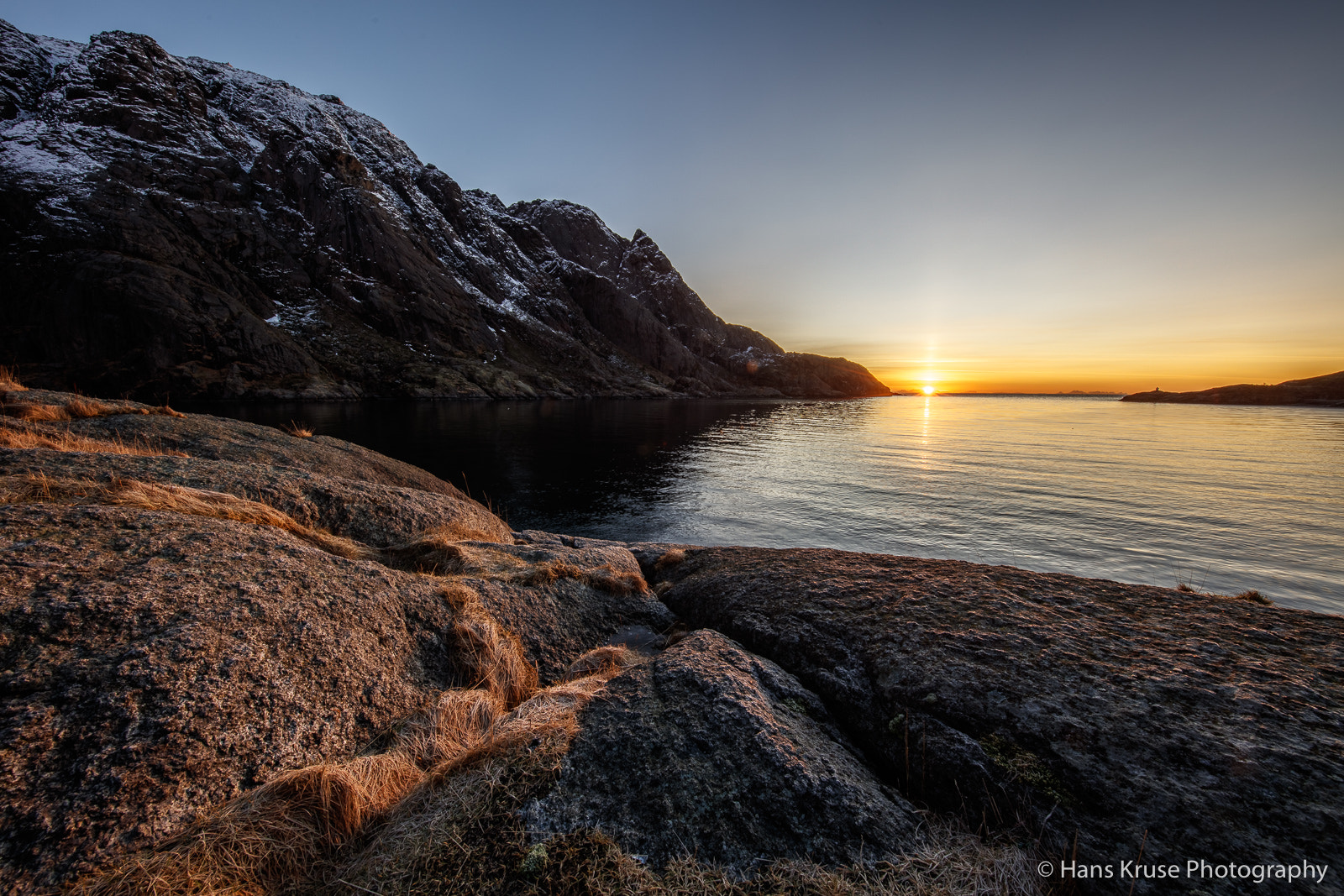 Canon EF 11-24mm F4L USM sample photo. Morning in nusfjord photography