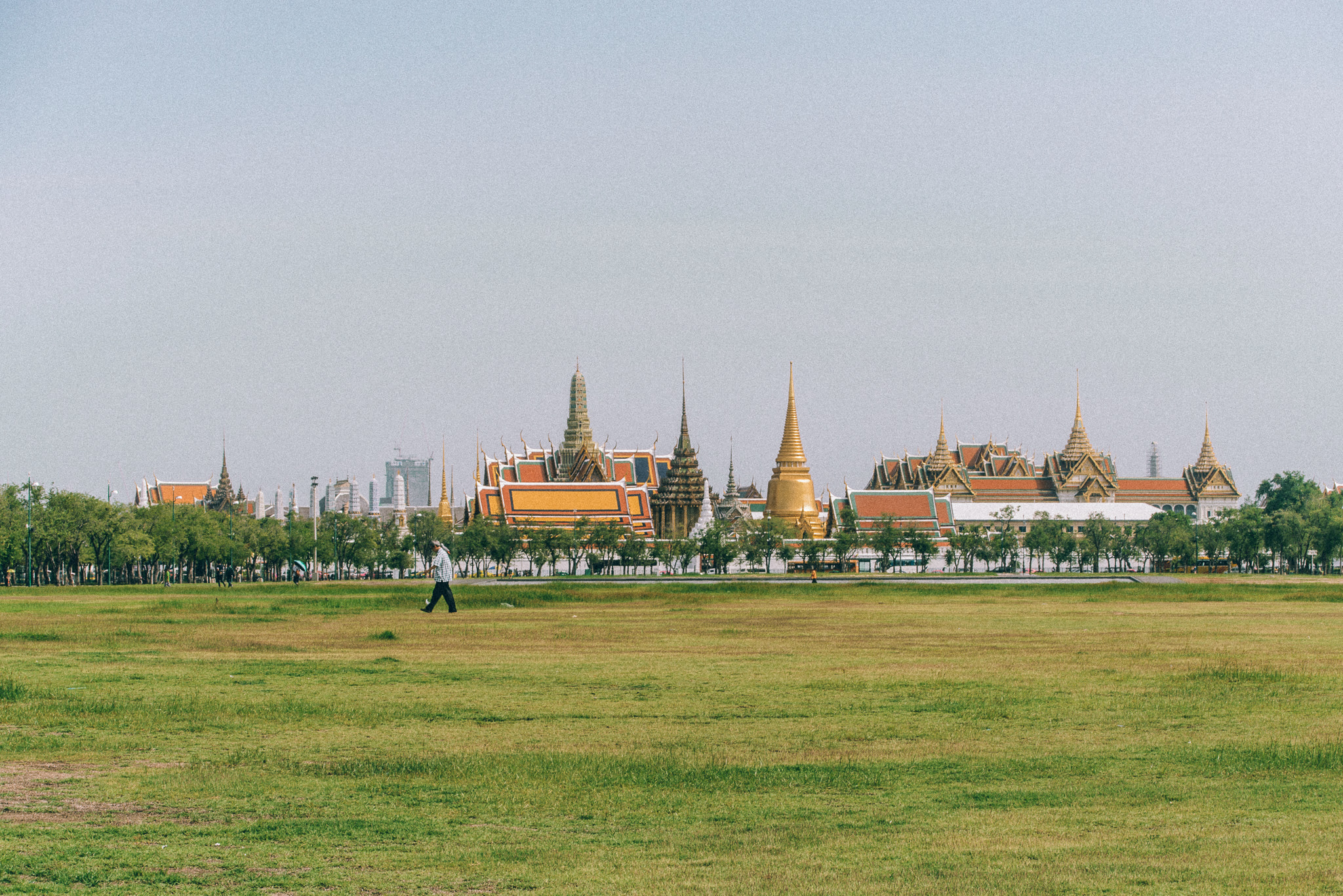 AF Zoom-Nikkor 28-80mm f/3.5-5.6D sample photo. Bangkok photography