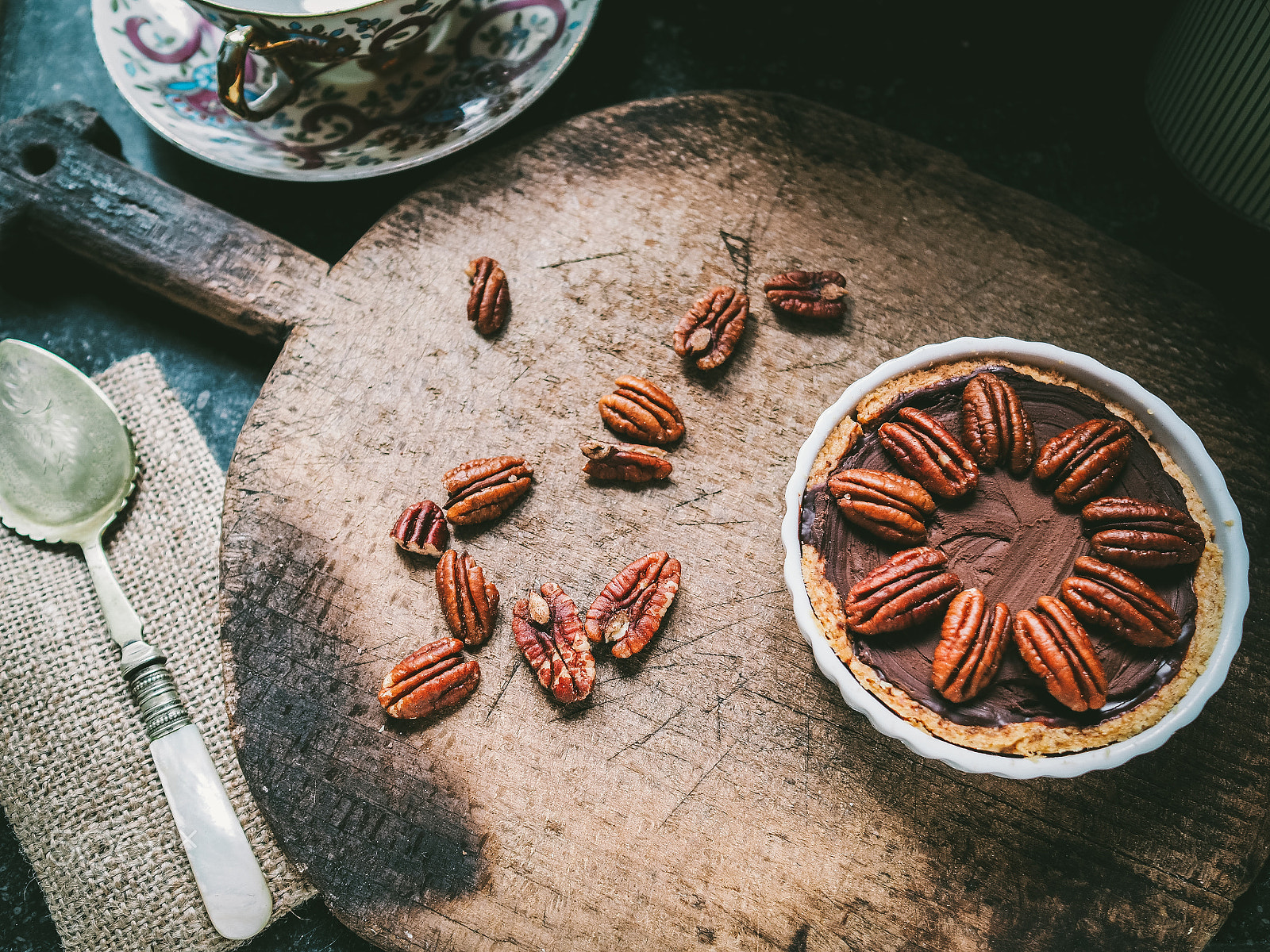 Olympus PEN-F + Olympus M.Zuiko Digital 17mm F1.8 sample photo. Pecan chocolate tart photography