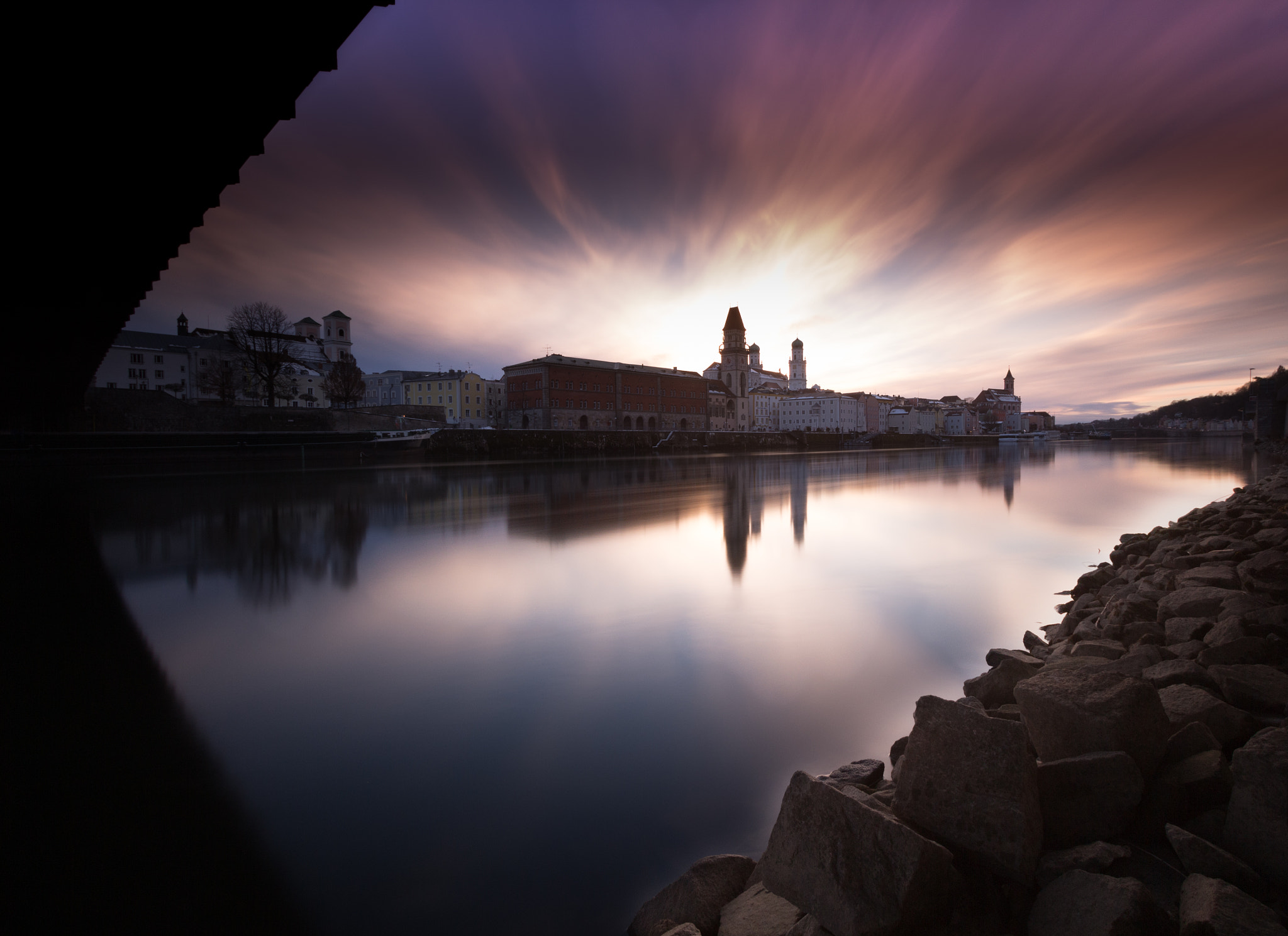Canon EF-S 10-22mm F3.5-4.5 USM sample photo. Passau in the evening. first attempt at taking a non long exposure. photography