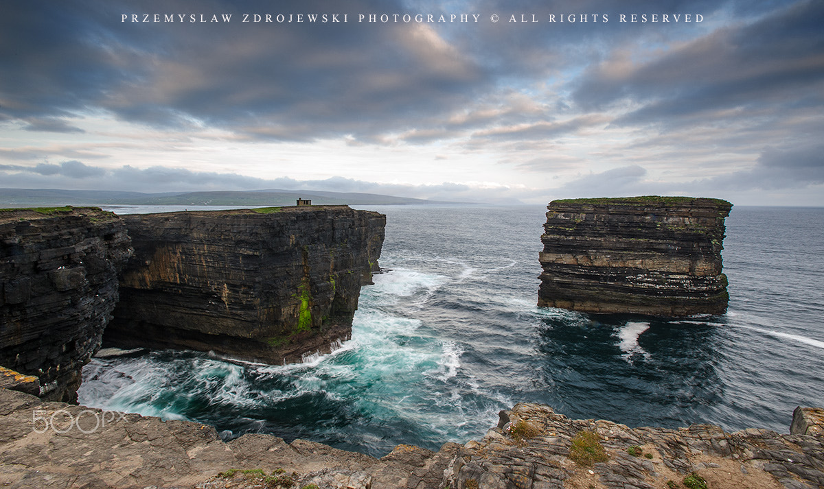 Nikon D3S + Nikon AF-S Nikkor 17-35mm F2.8D ED-IF sample photo. The downpatrick head photography