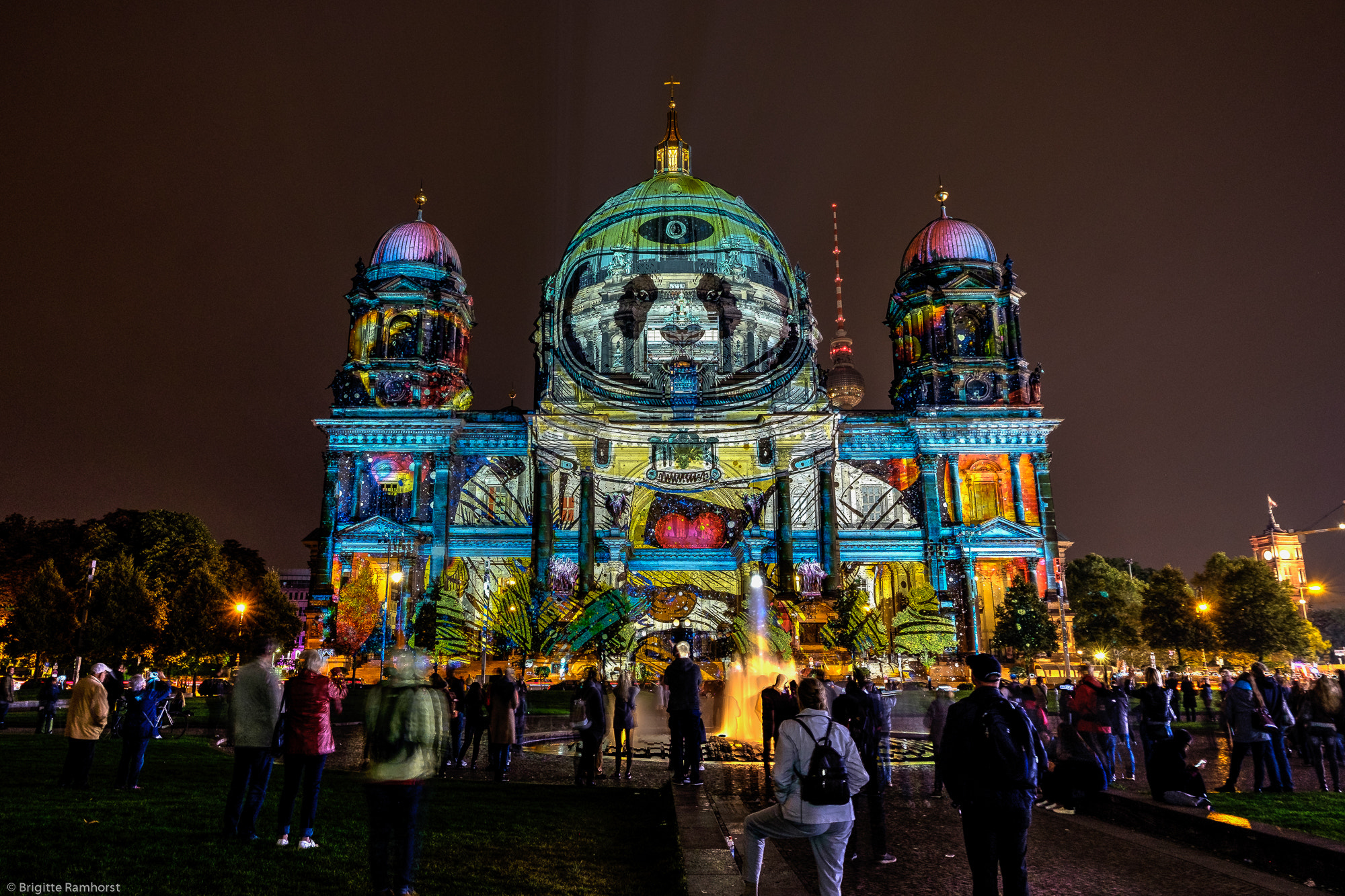 Fujifilm X-E2 + Fujifilm XF 10-24mm F4 R OIS sample photo. Berliner dom photography