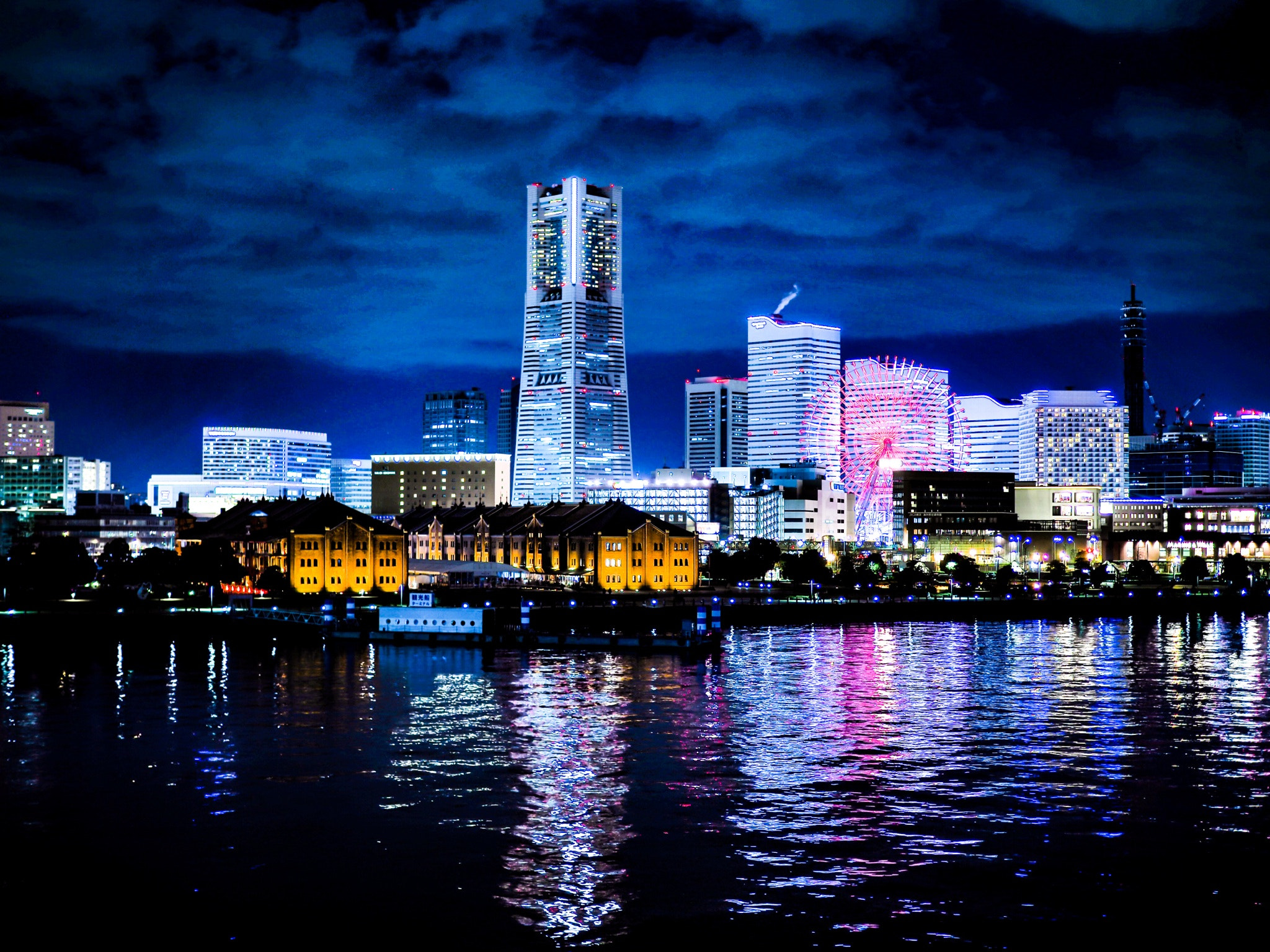 Olympus OM-D E-M10 II + Olympus M.Zuiko Digital 25mm F1.8 sample photo. The cityview of yokohama in japan. photography