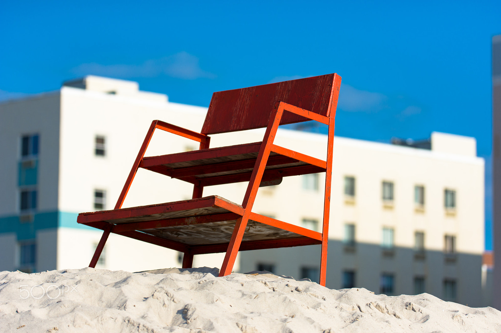 Nikon D7200 + Sigma 50-100mm F1.8 DC HSM Art sample photo. The red chair photography
