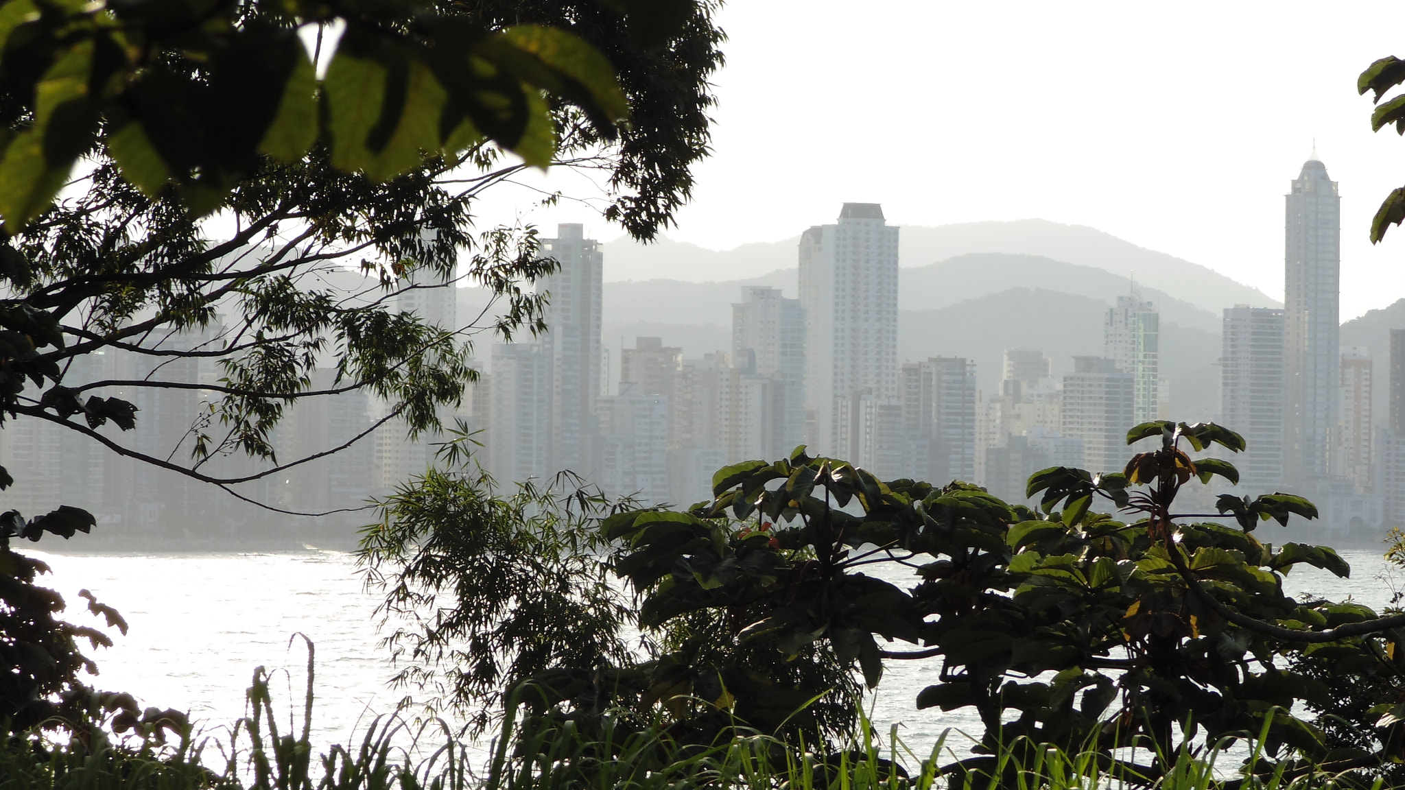 Sony DSC-H100 sample photo. A view of the city from the south side photography