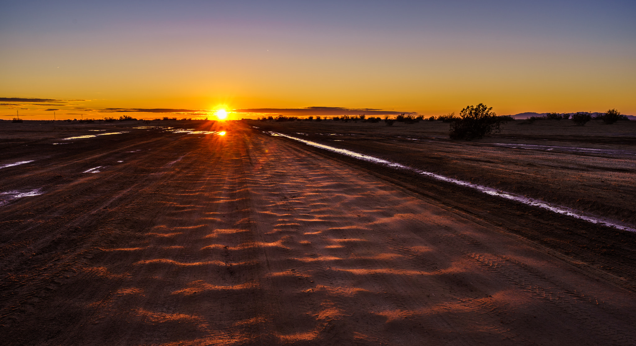 Sony a7R + ZEISS Batis 25mm F2 sample photo. Desert sunrise photography