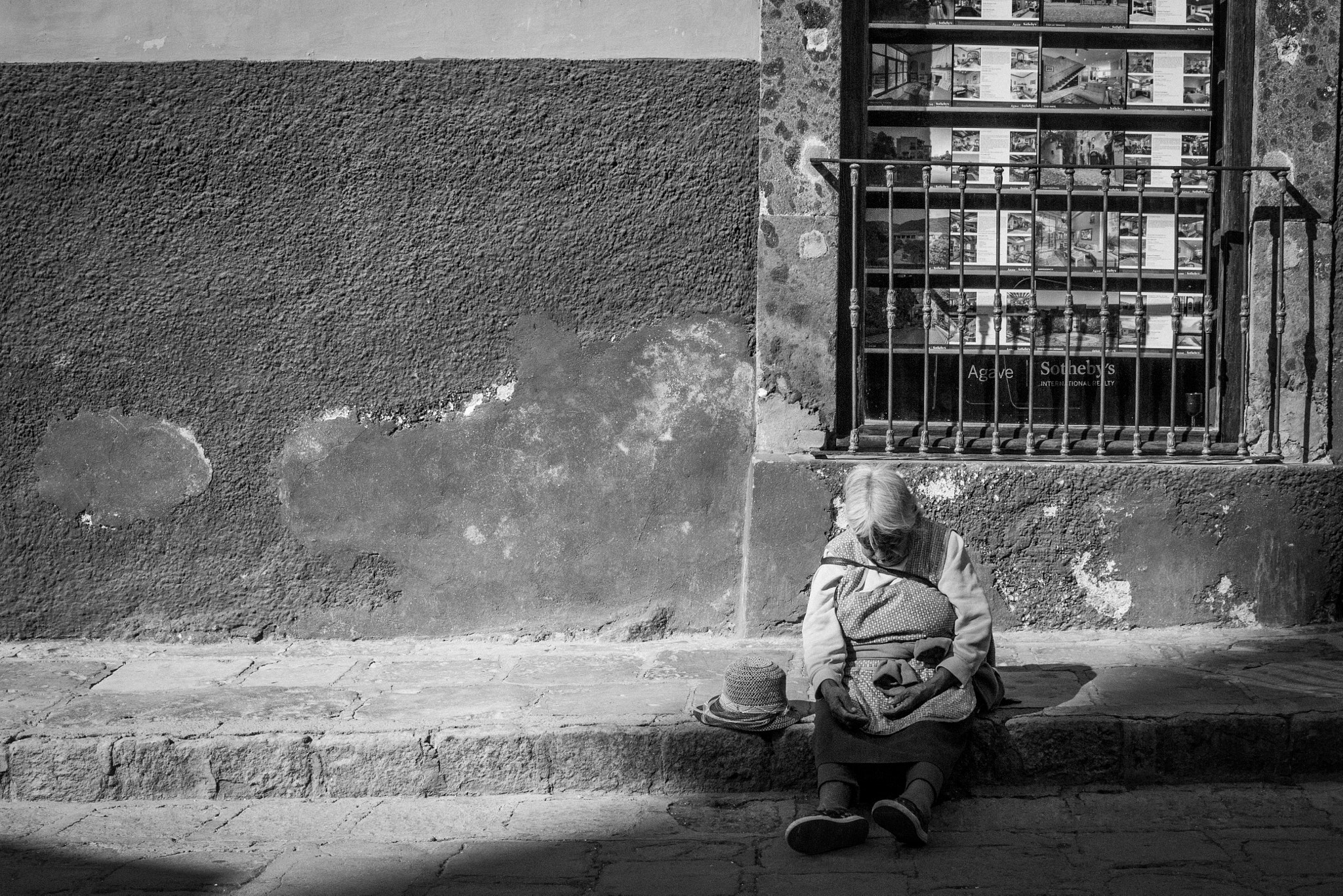 Canon EF-S 24mm F2.8 STM sample photo. Just thinking on the street... photography
