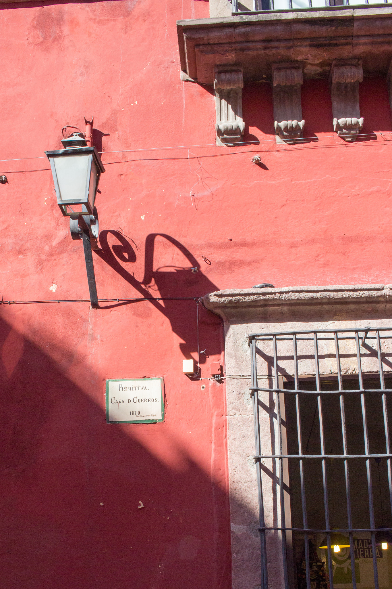 Canon EF-S 24mm F2.8 STM sample photo. Primitiva casa de correos photography