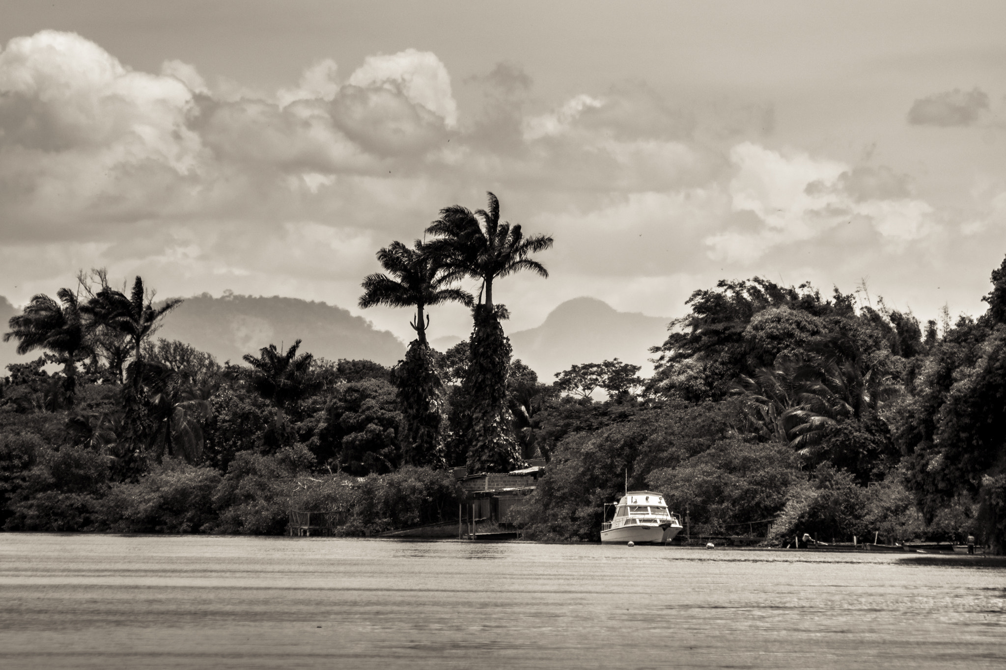 Sony 75-300mm F4.5-5.6 sample photo. Barra de são joão - brazil photography