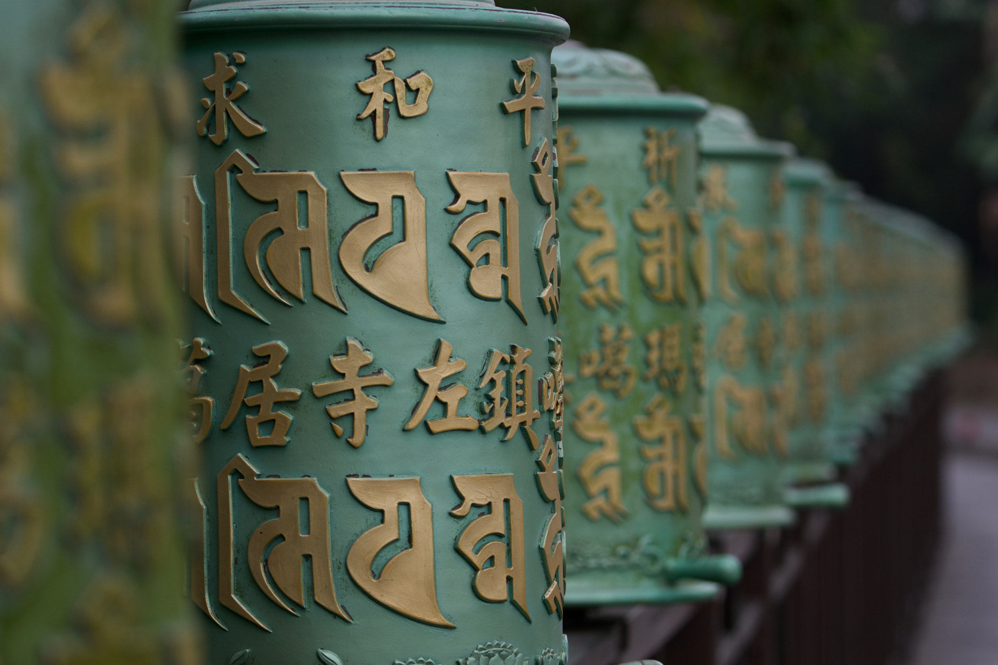 Sony a6000 + Sony FE 70-200mm F4 G OSS sample photo. Prayer wheels photography