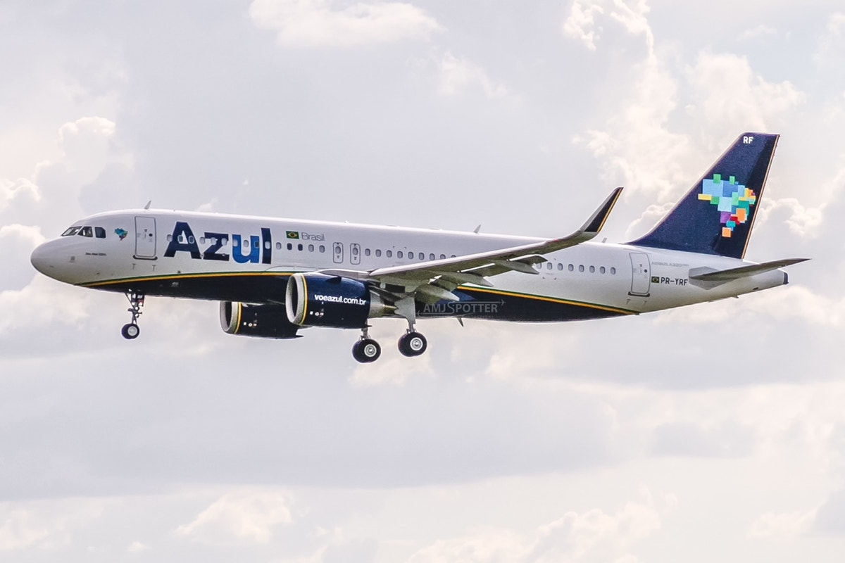 Canon EF 80-200mm F4.5-5.6 II sample photo. Pr-yrf azul linhas aéreas brasileiras airbus a320-251n(wl) photography