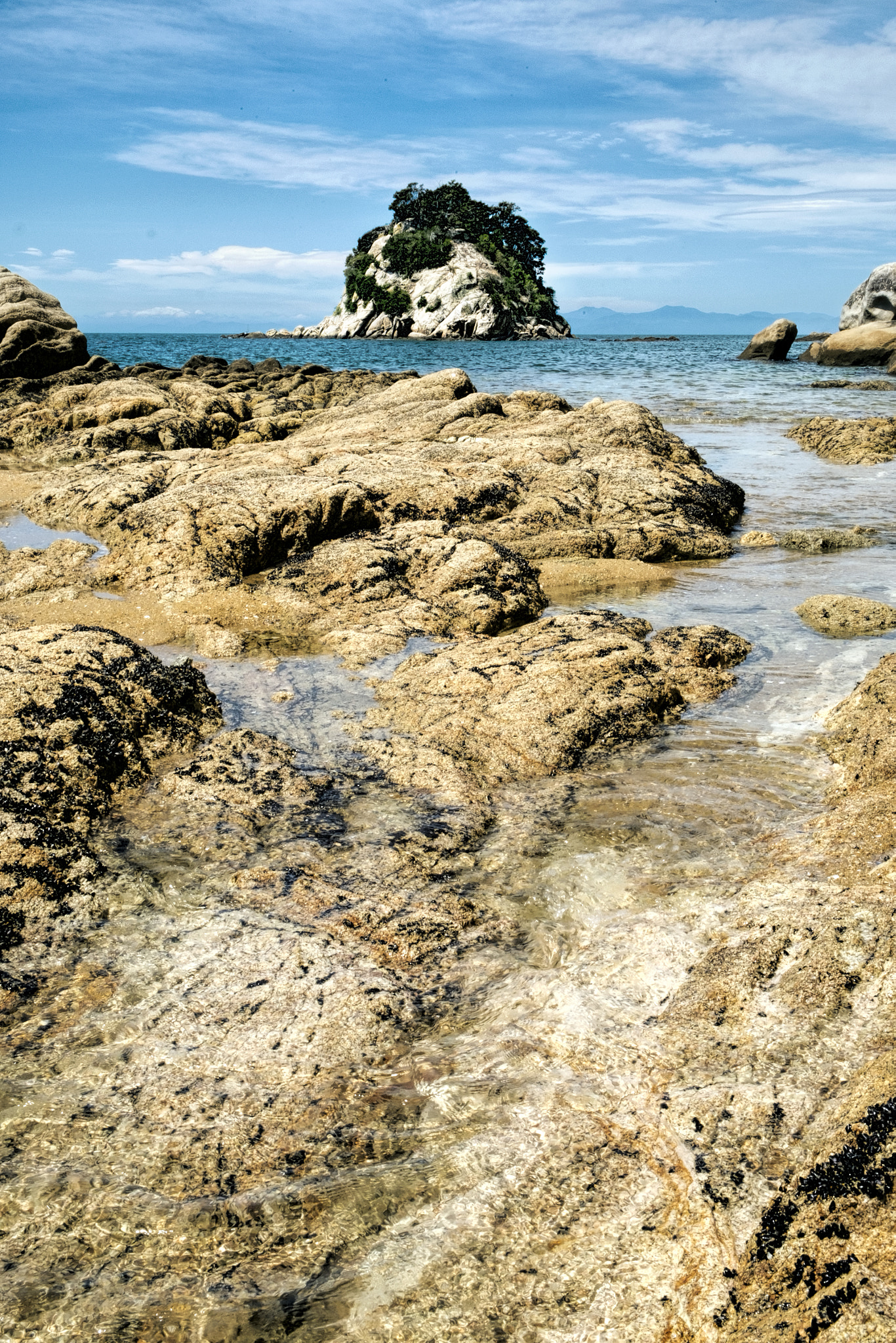 Fujifilm X-Pro1 + Fujifilm XF 18-55mm F2.8-4 R LM OIS sample photo. Island view photography