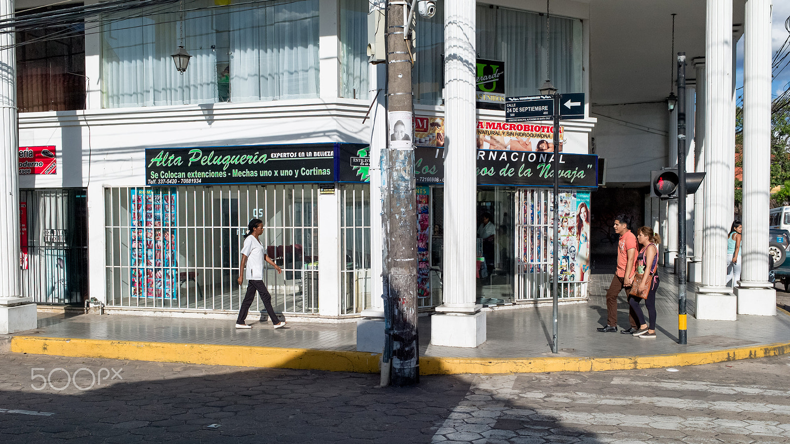 Leica M9 + Leica Summilux-M 35mm F1.4 ASPH sample photo. Santa cruz street-life... photography