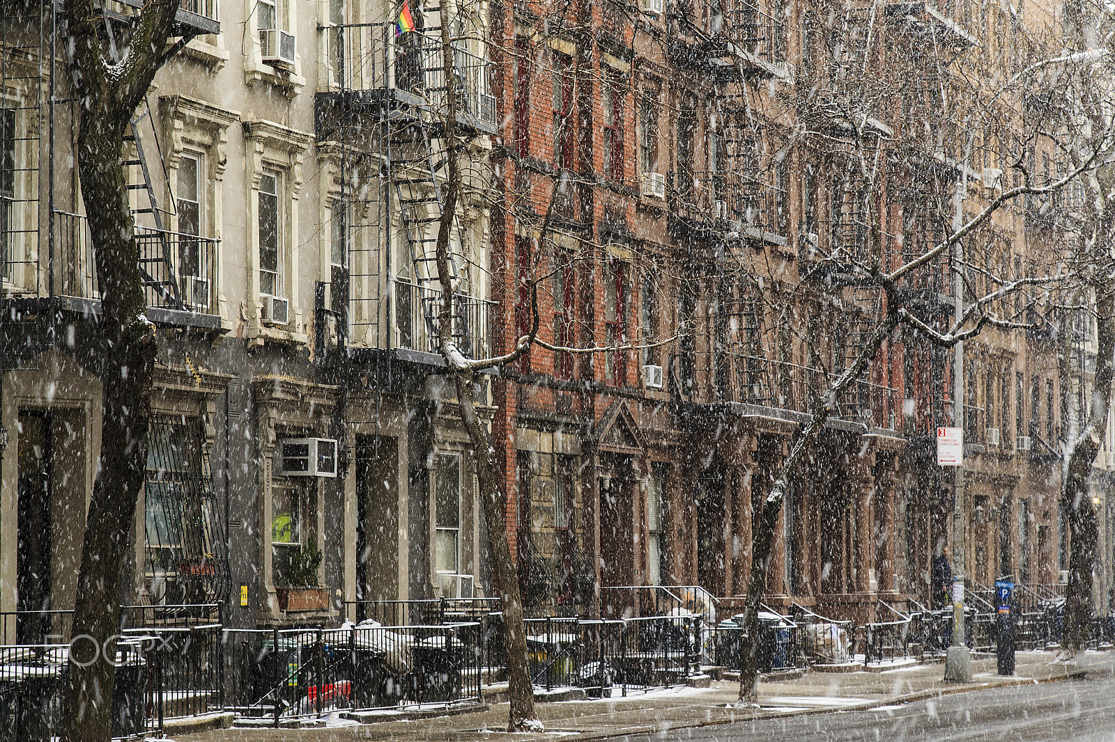 Canon EOS-1D Mark III + Canon EF 24-105mm F4L IS USM sample photo. Snow in nyc photography