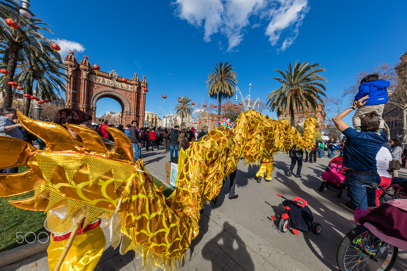Canon EF 11-24mm F4L USM sample photo. Chinese new year 2016 bacelona spain photography