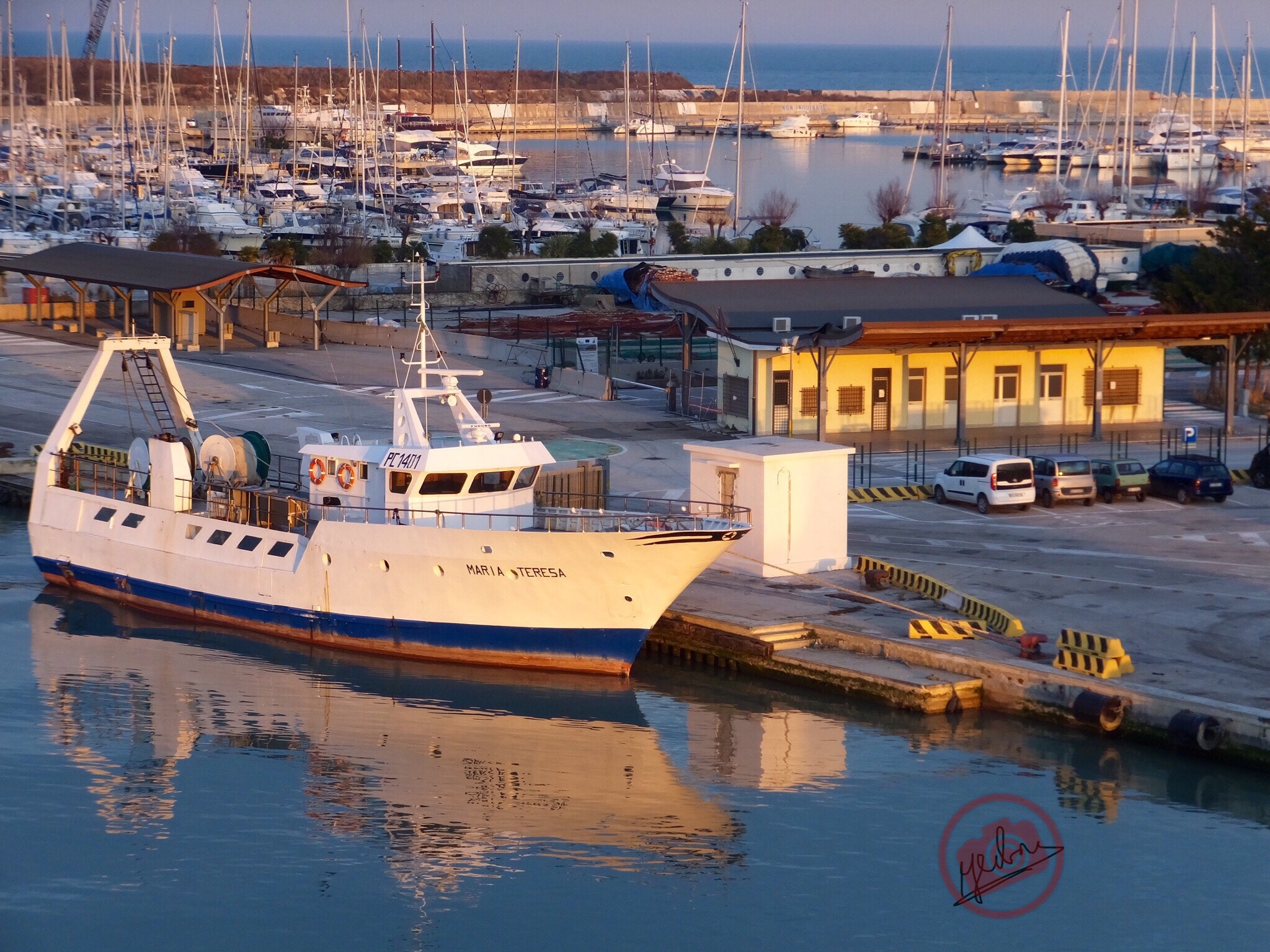 Fujifilm FinePix F900EXR sample photo. Sunset at the pescara river and marina photography