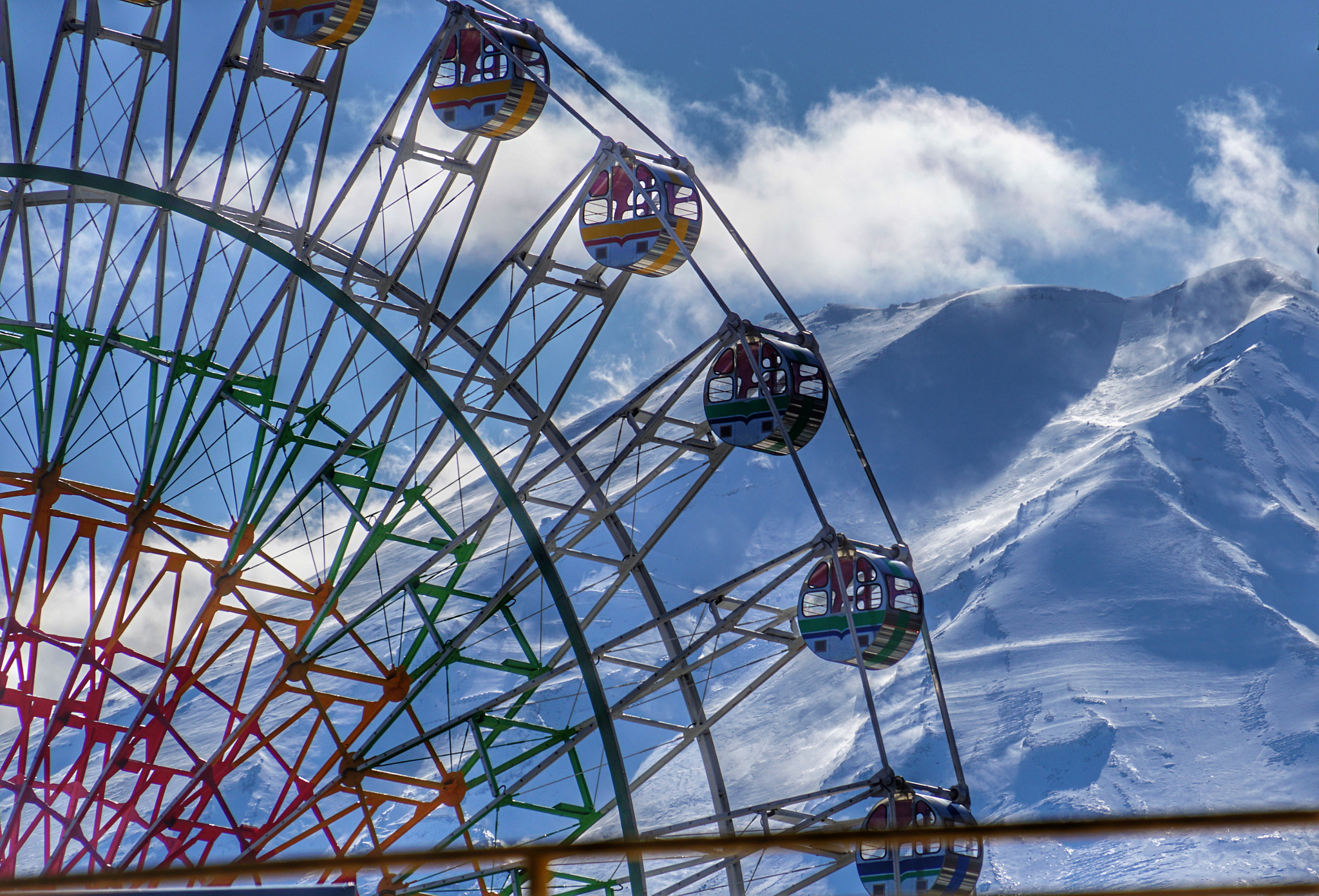 Sony E 18-200mm F3.5-6.3 OSS sample photo. Carousel with a view photography