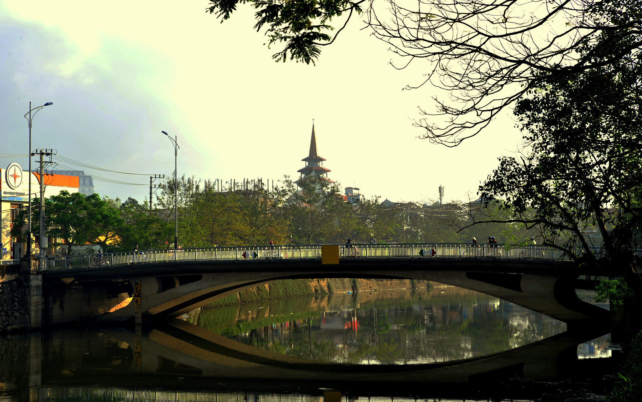 Tamron SP 24-70mm F2.8 Di VC USD sample photo. A morning in hue city photography