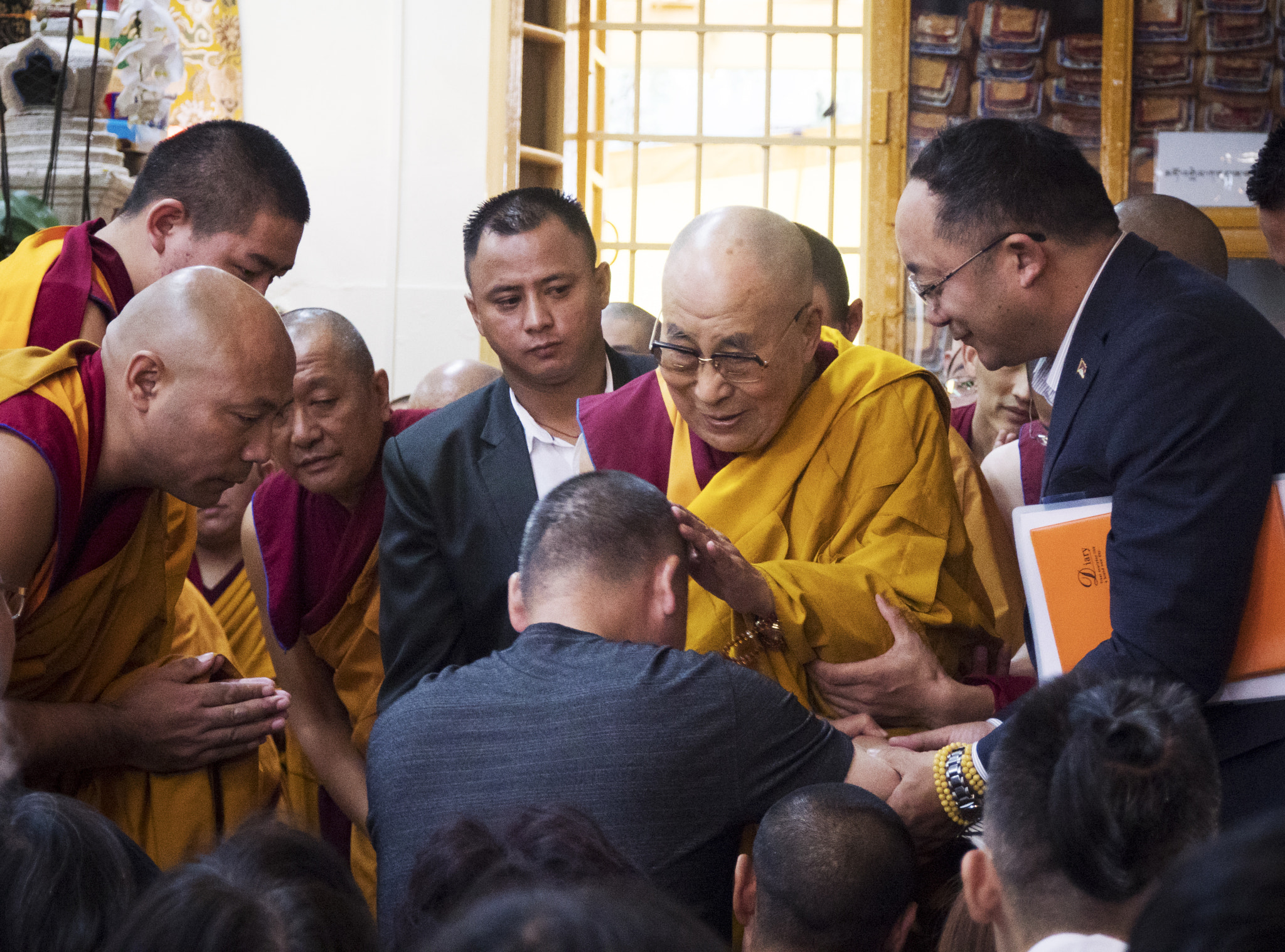 LUMIX G VARIO 45-150/F4.0-5.6 sample photo. Blessed by the dalai lama photography