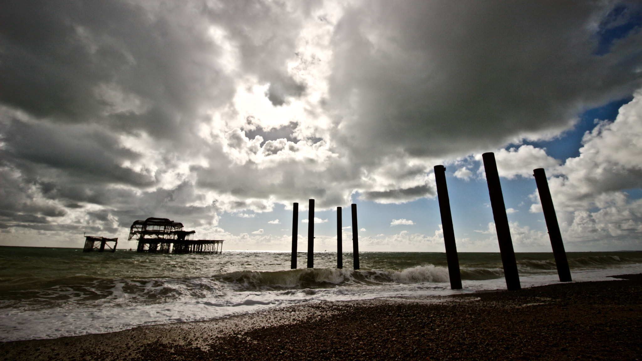 Canon EOS 100D (EOS Rebel SL1 / EOS Kiss X7) + Canon EF-S 10-18mm F4.5–5.6 IS STM sample photo. This is brighton photography