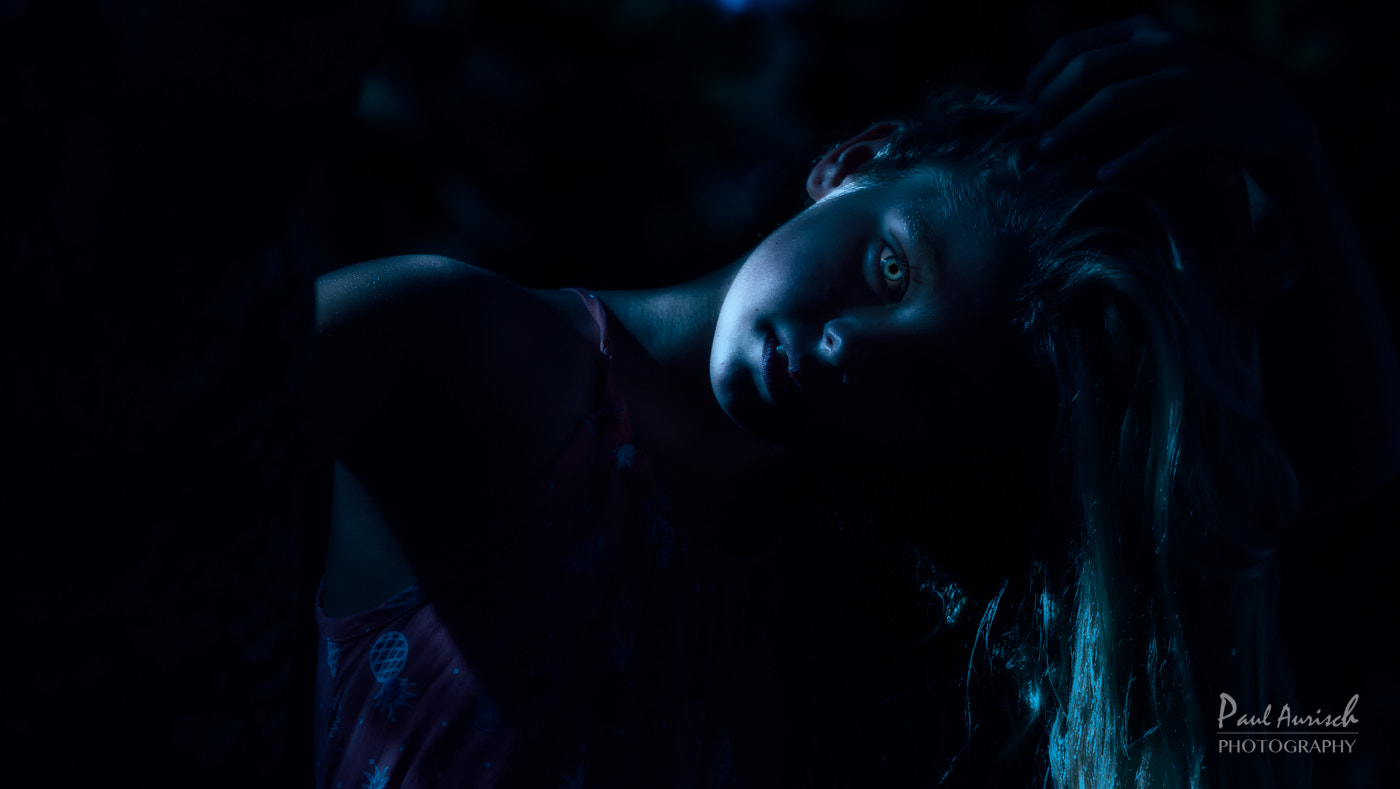 Nikon AF-S Nikkor 70-200mm F4G ED VR sample photo. Vampire girl photography