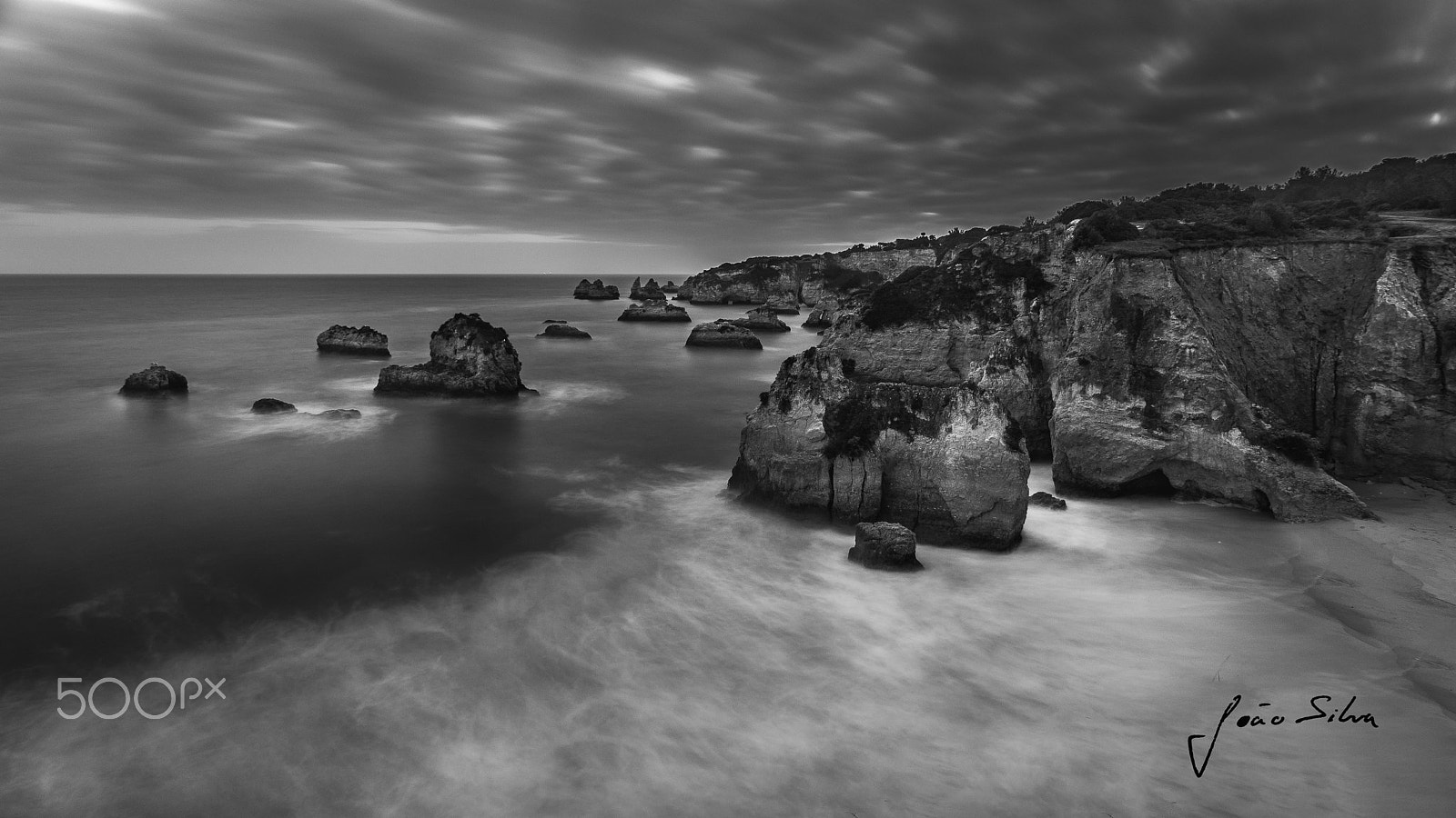 Nikon D5500 sample photo. Algarve cloudy beach photography