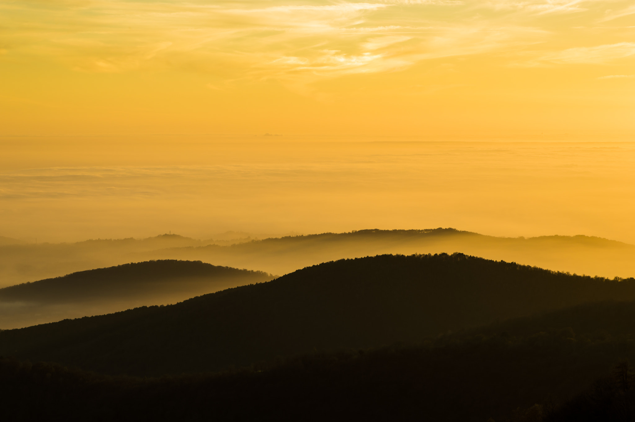 Tamron SP 24-70mm F2.8 Di VC USD sample photo. Hills in the fog photography