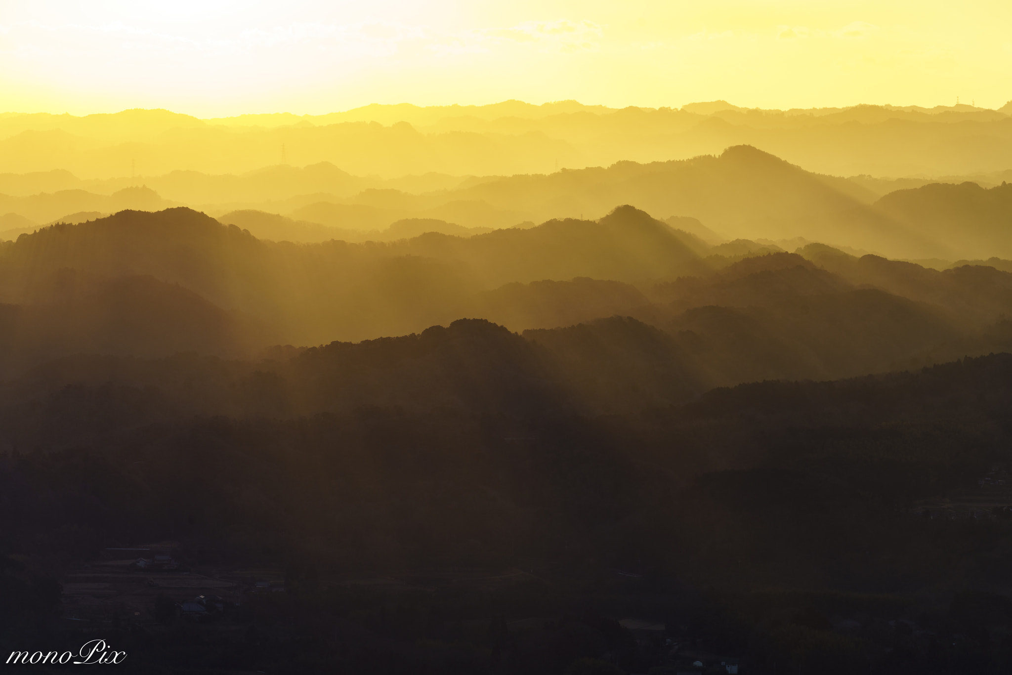 Canon EF 70-300mm F4-5.6L IS USM sample photo. Sun shower photography