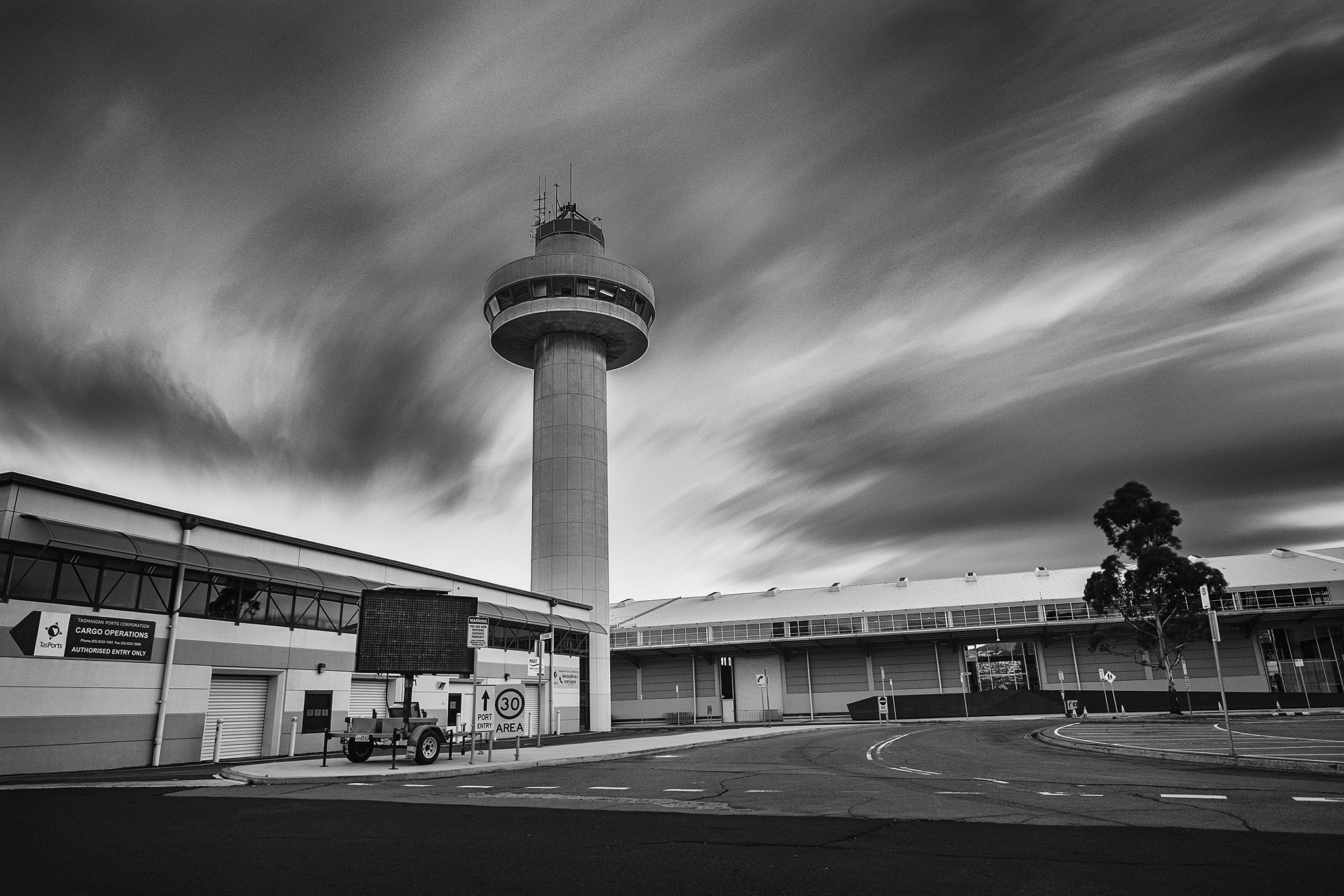 Fujifilm X-E1 + Fujifilm XF 14mm F2.8 R sample photo. Hobart watchtower photography