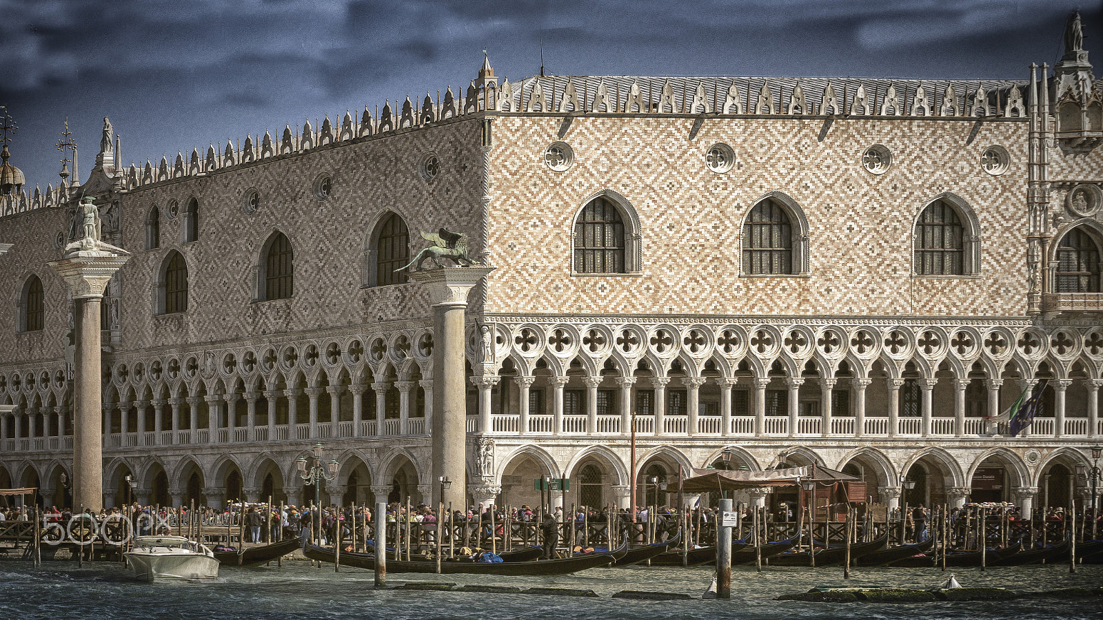 Canon EF 75-300mm F4.0-5.6 IS USM sample photo. Piazza s.marco | venezia photography
