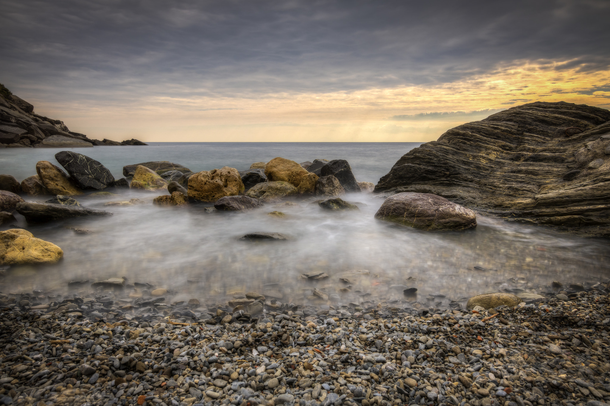 Canon EOS 750D (EOS Rebel T6i / EOS Kiss X8i) sample photo. Sunset on the sea photography