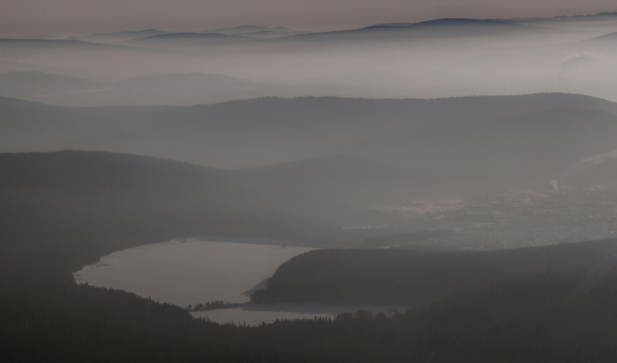 Canon EF-S 55-250mm F4-5.6 IS II sample photo. Mountains photography