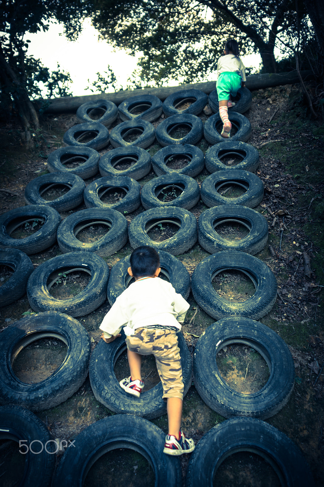 Sony SLT-A99V sample photo. Climbing tube wall photography