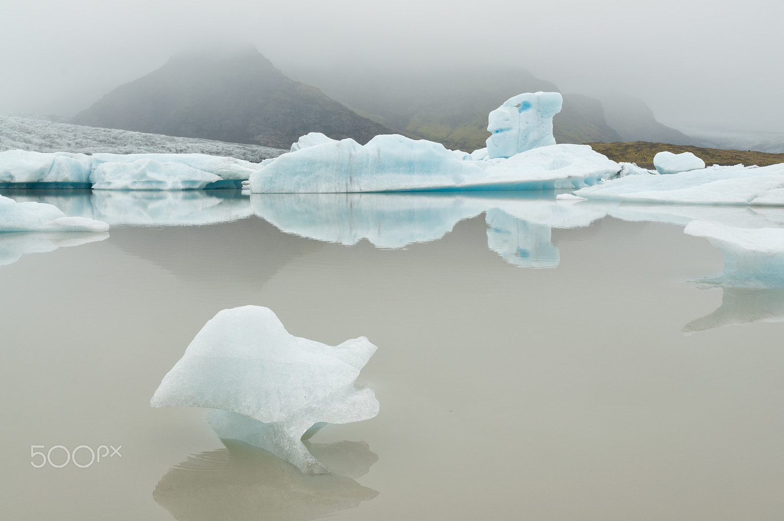 Nikon D5000 sample photo. Ice and mist photography