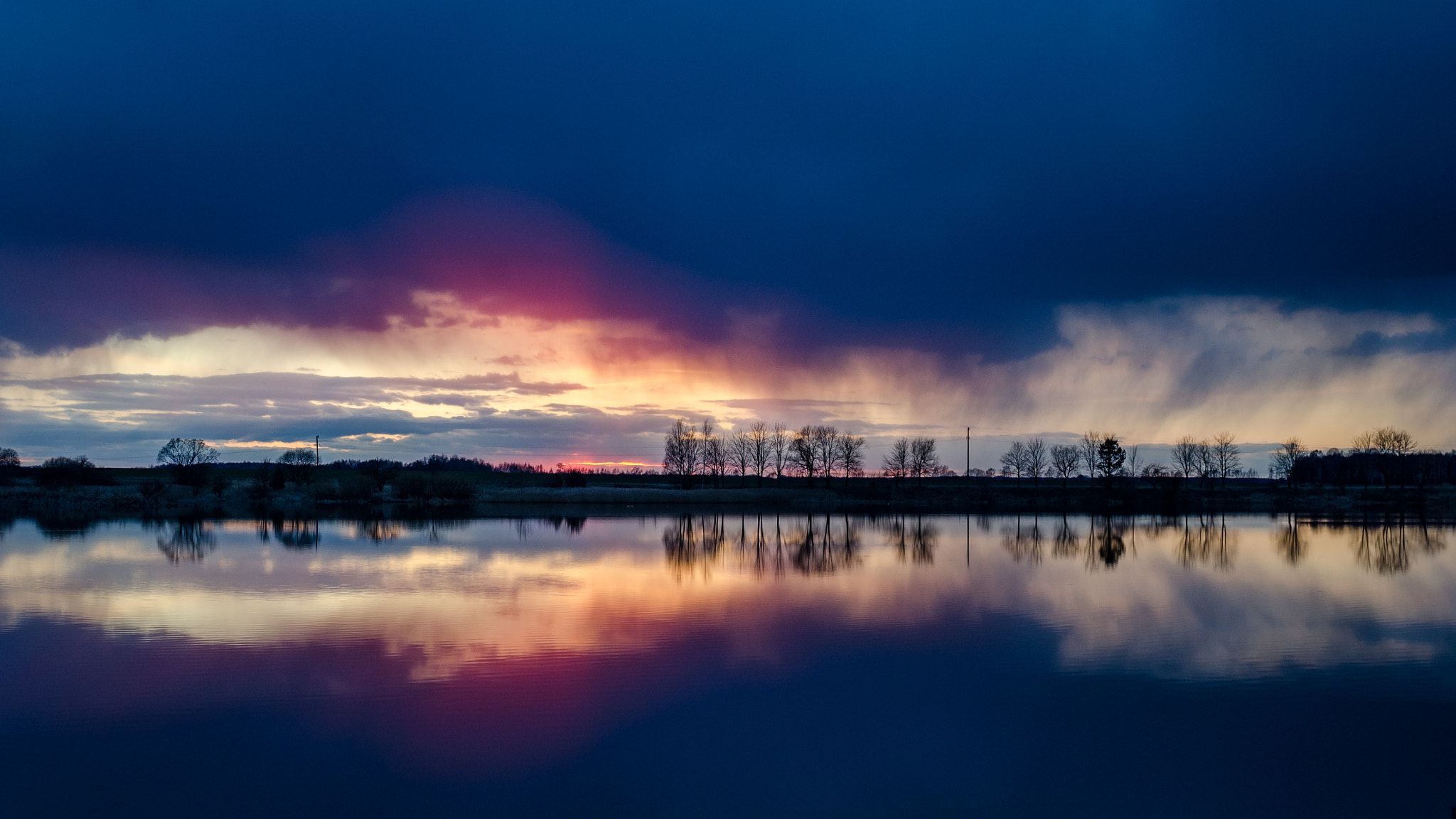 Tamron SP 24-70mm F2.8 Di VC USD sample photo. Red dusk photography