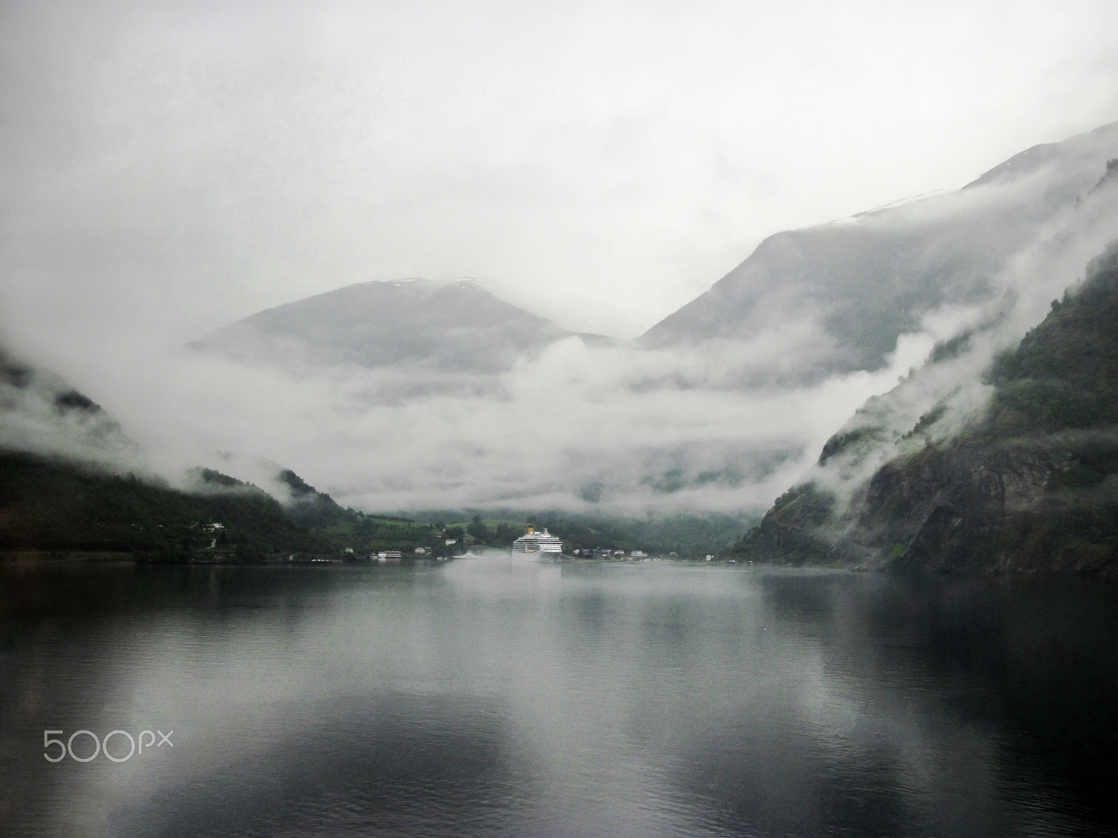 Canon PowerShot A2100 IS sample photo. Fog in the fjord photography