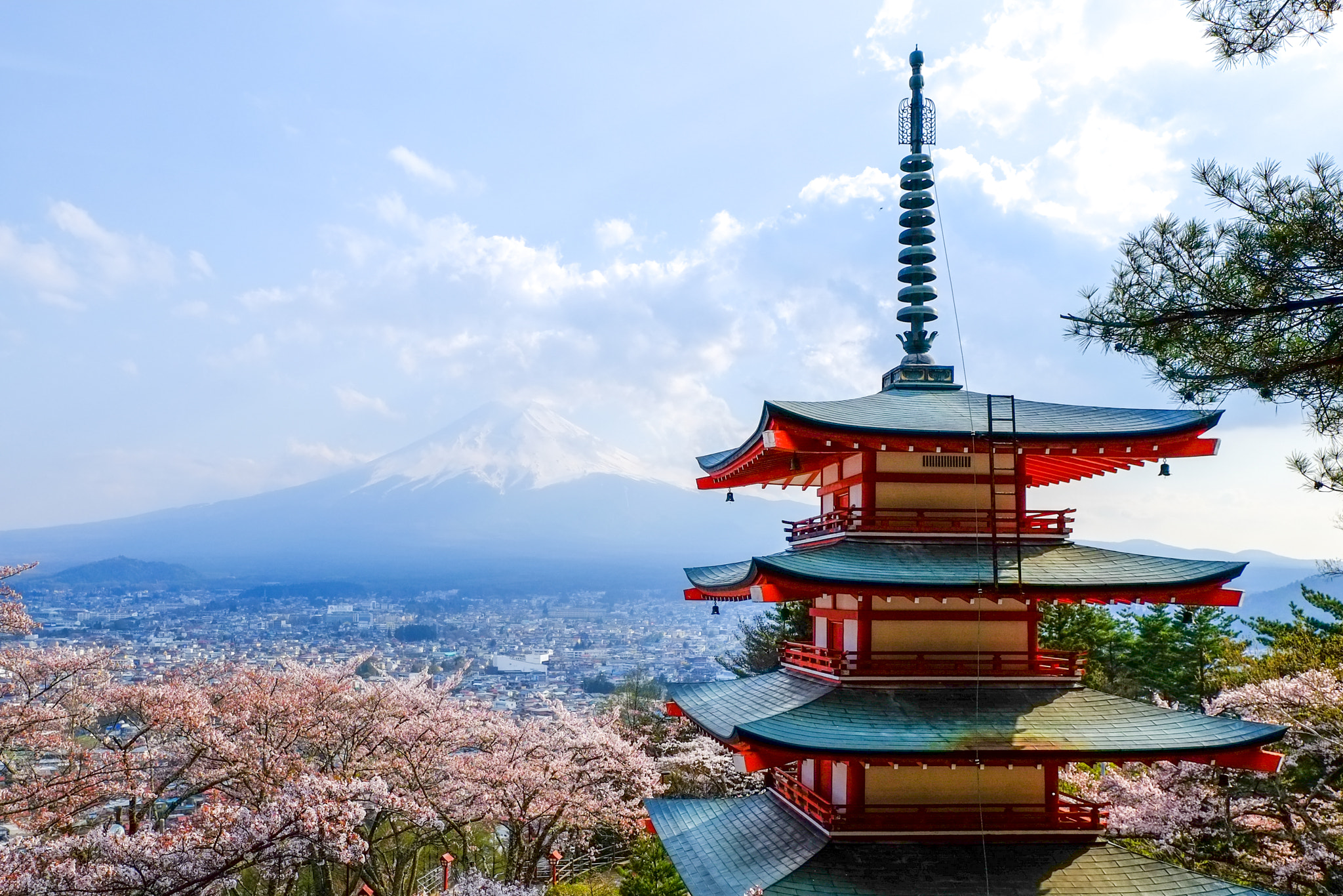 Fujifilm X-E1 + Fujifilm XF 10-24mm F4 R OIS sample photo. View of mount fuji from chureito pagoda, japan photography
