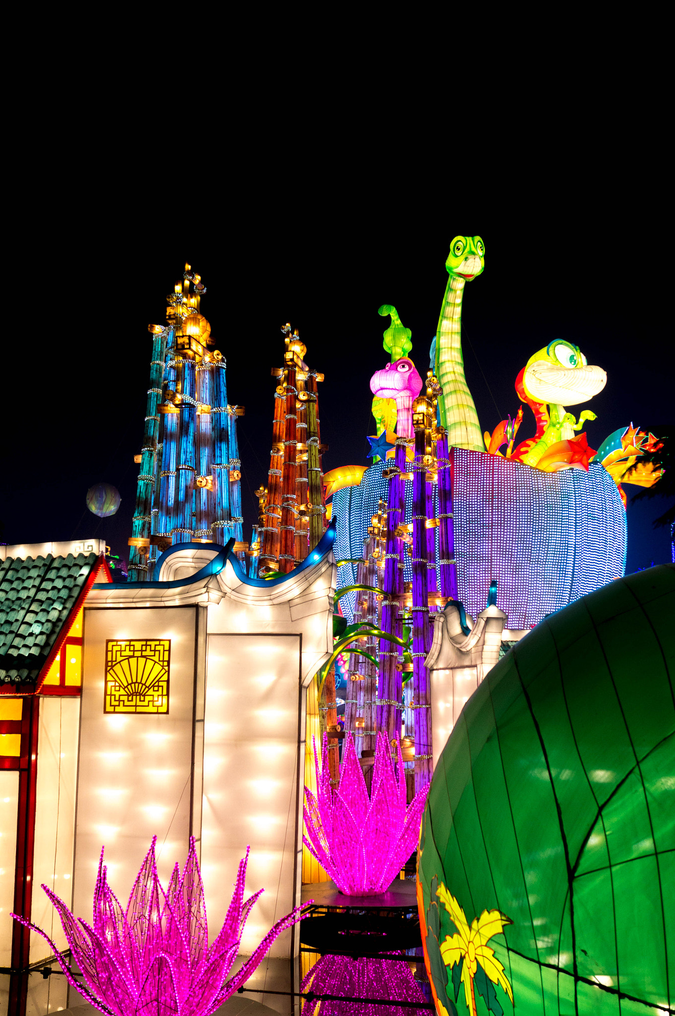 Sony SLT-A37 sample photo. Lantern show photography