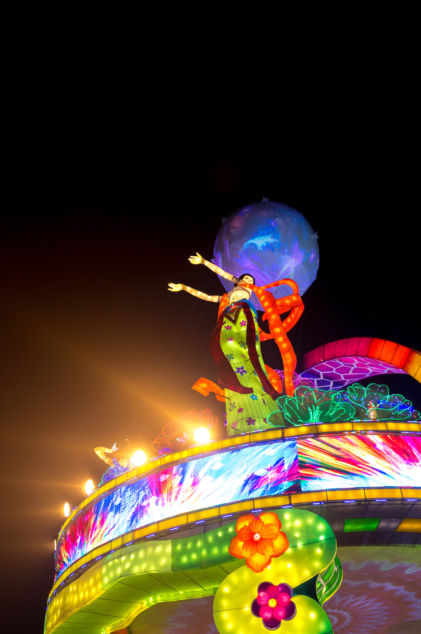 Sony SLT-A37 sample photo. Lantern show photography