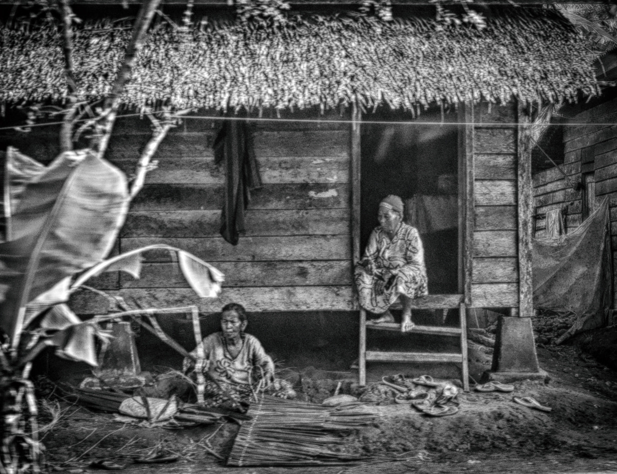 AF Zoom-Nikkor 28-85mm f/3.5-4.5 sample photo. Membuat atap photography