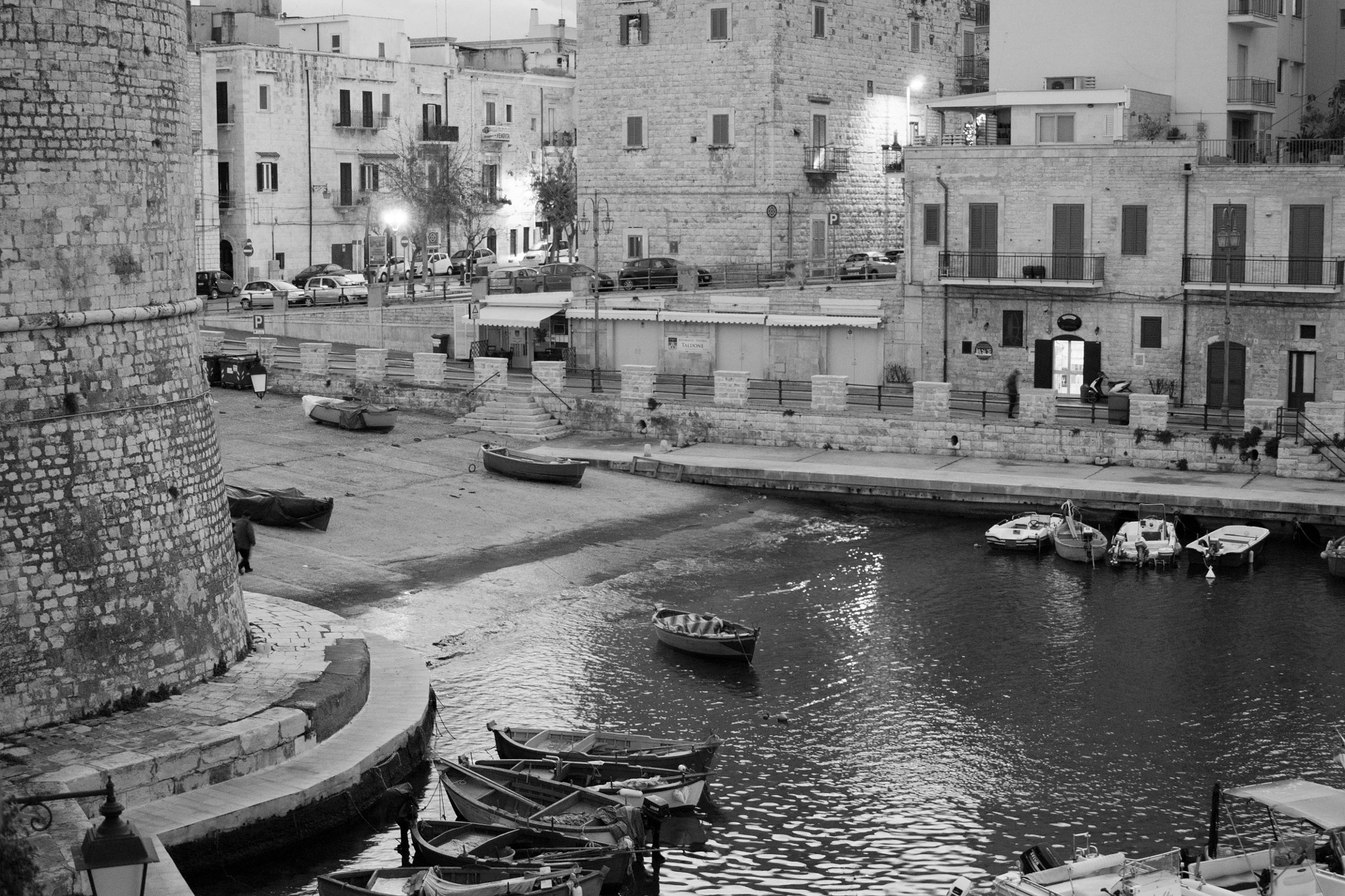 Sony Alpha DSLR-A700 sample photo. Crepuscolo al porto photography