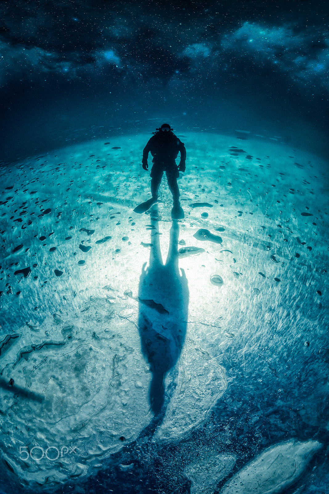 Canon EF 8-15mm F4L Fisheye USM sample photo. Scubadivers planet photography