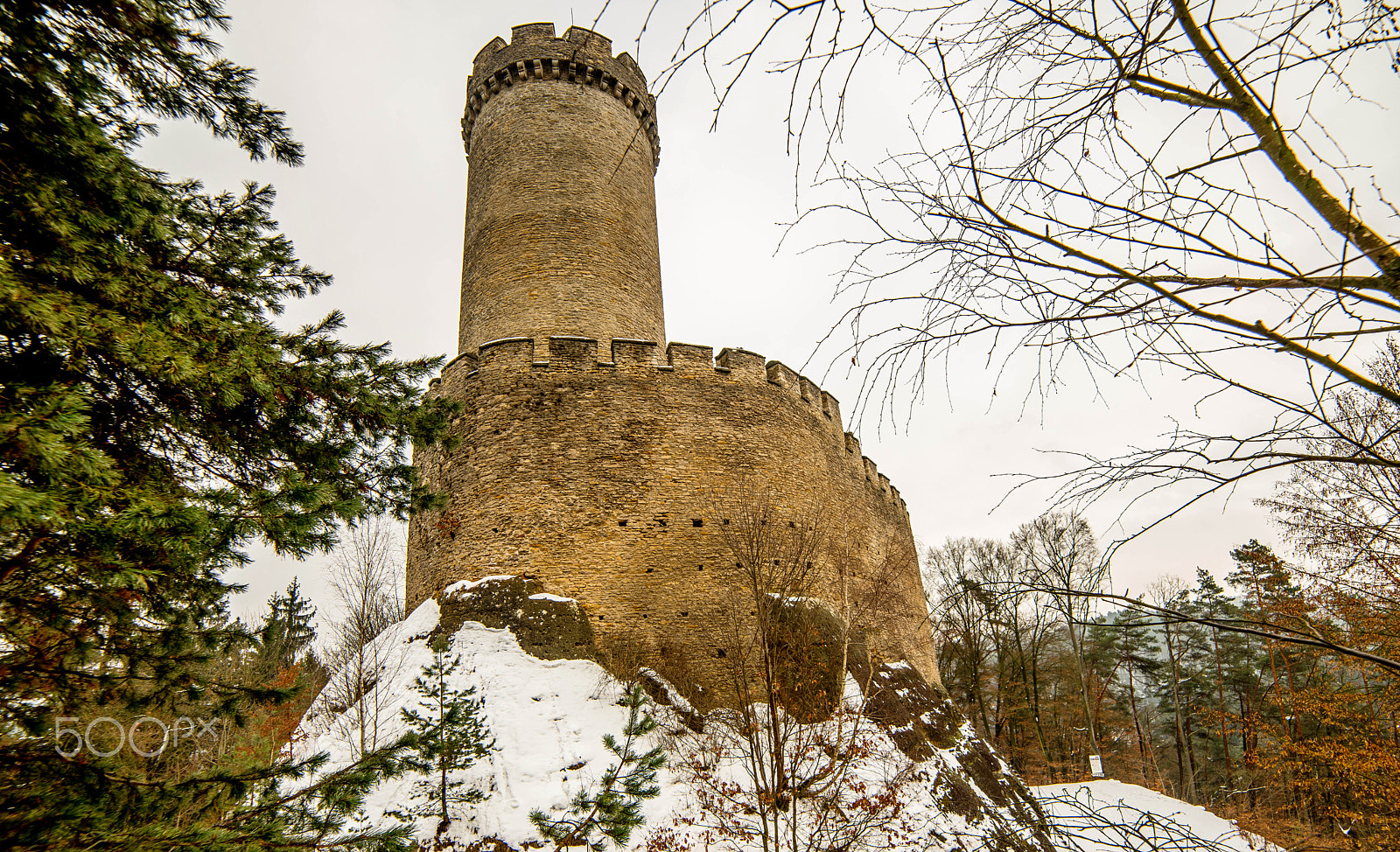 Samyang 14mm F2.8 ED AS IF UMC sample photo. Věž photography