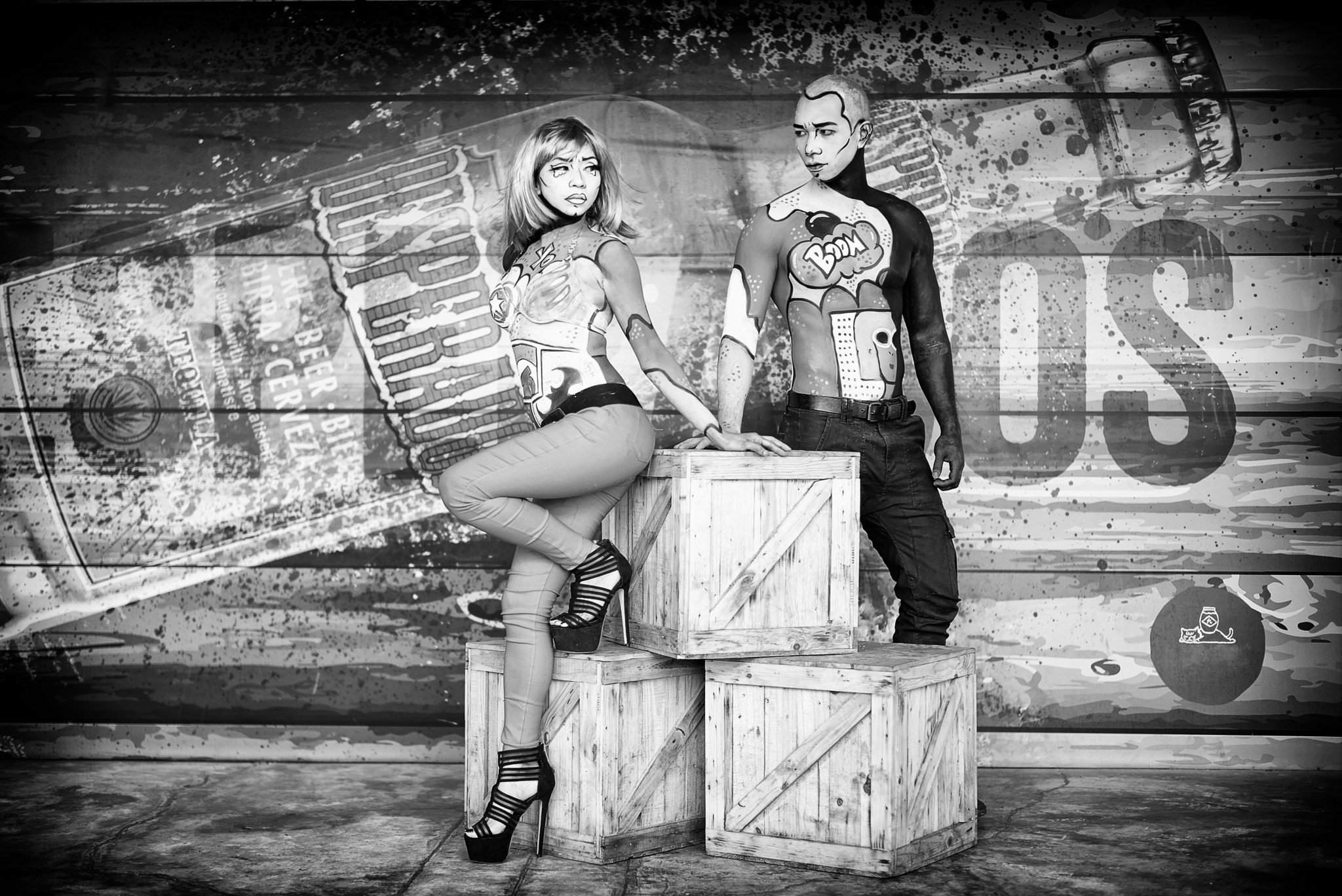 Leica Summilux-M 50mm F1.4 ASPH sample photo. Pop art body paint (b&w) 2 photography