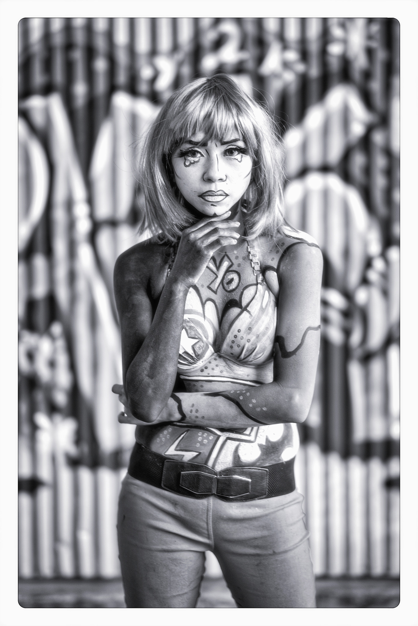 Leica Summilux-M 50mm F1.4 ASPH sample photo. Pop art body paint (b&w) 3 photography