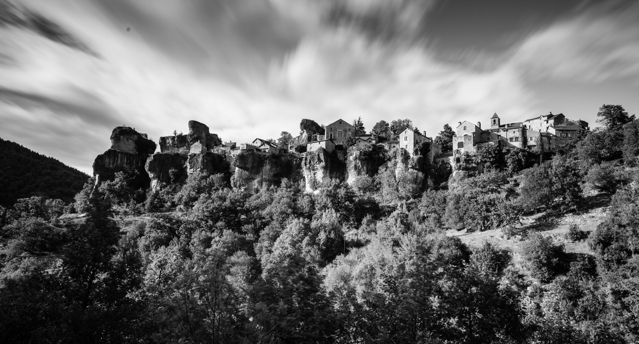 Canon EF 16-35mm F2.8L II USM sample photo. Cantobre village photography