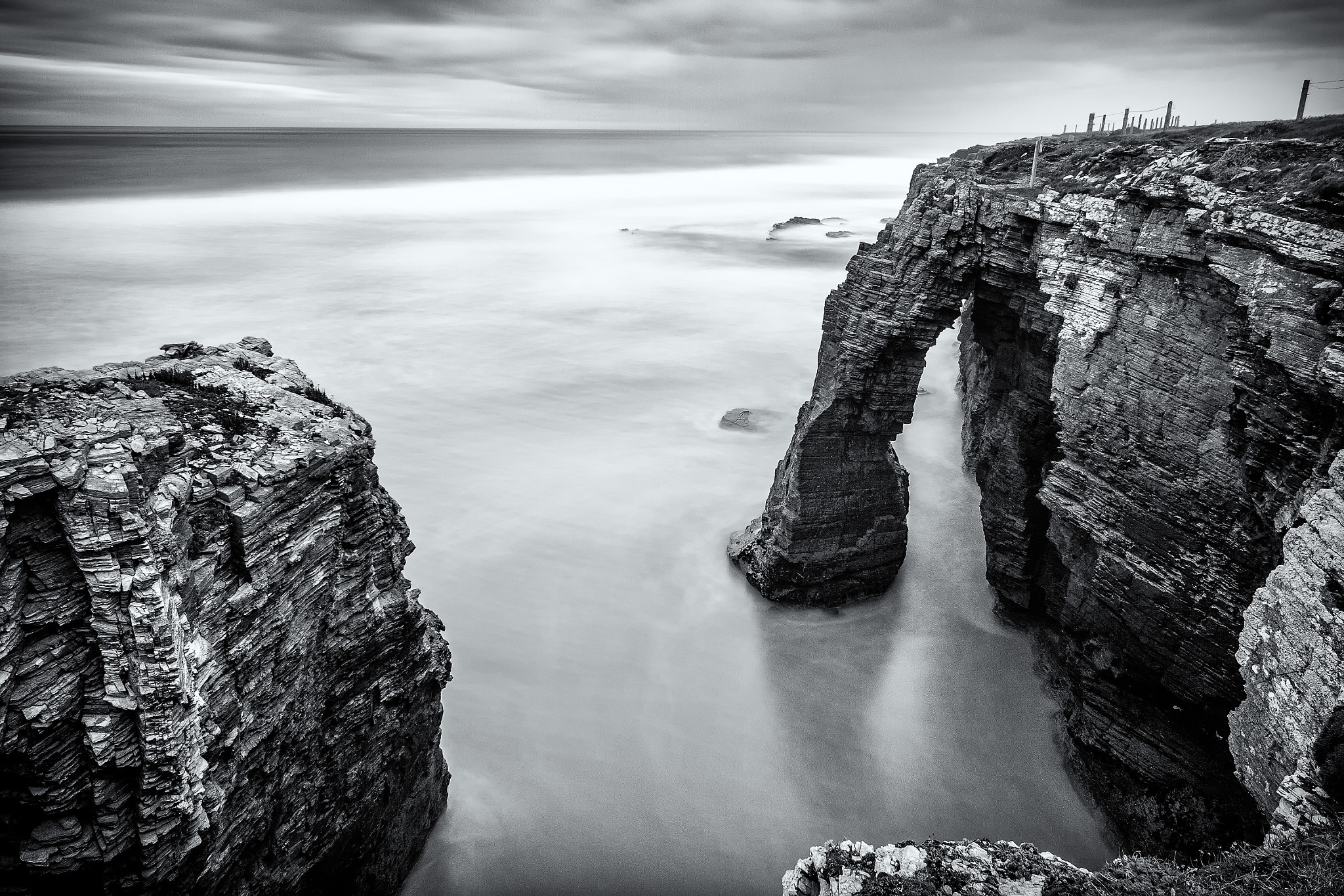 Canon EOS 50D + Tokina AT-X Pro 11-16mm F2.8 DX sample photo. Catedrales iii photography