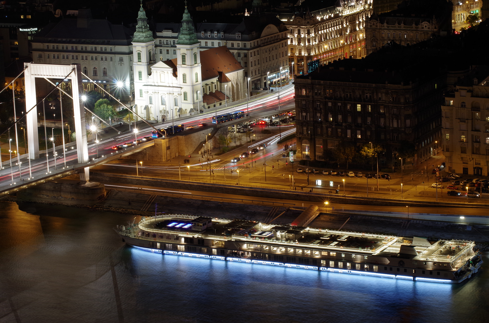 Tamron AF 70-300mm F4-5.6 LD Macro 1:2 sample photo. Budapest photography
